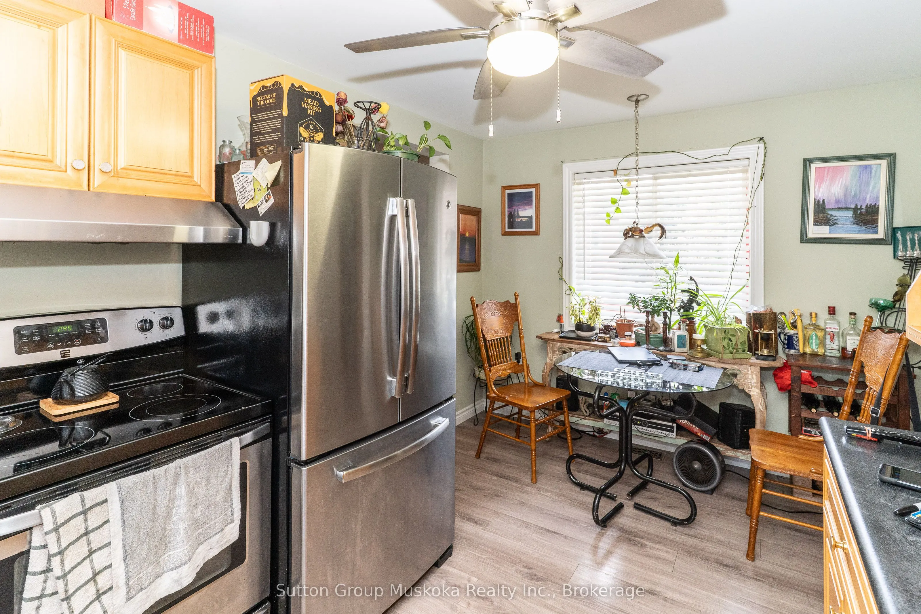 4 Thunder Bridge Court S