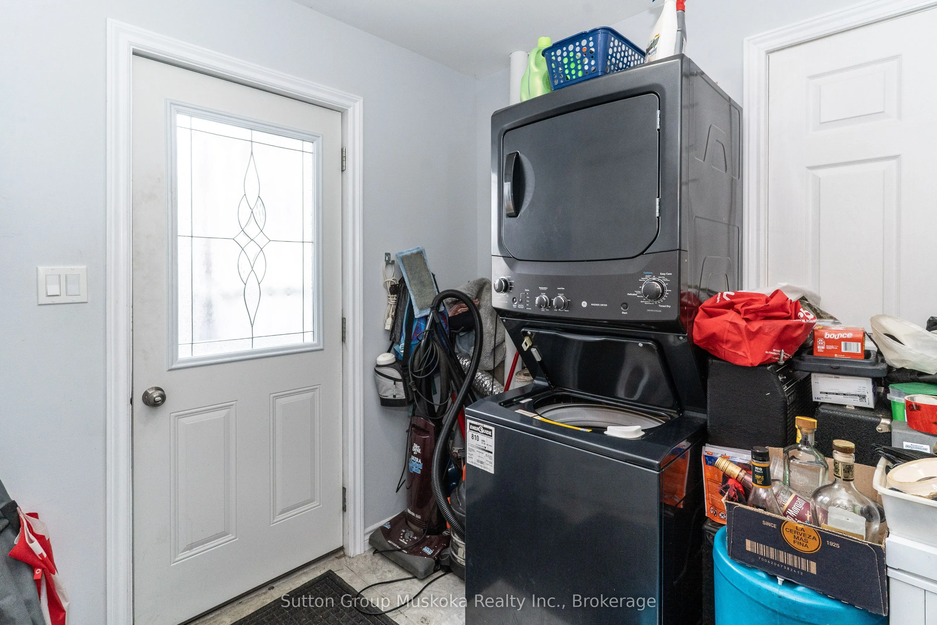 4 Thunder Bridge Court S