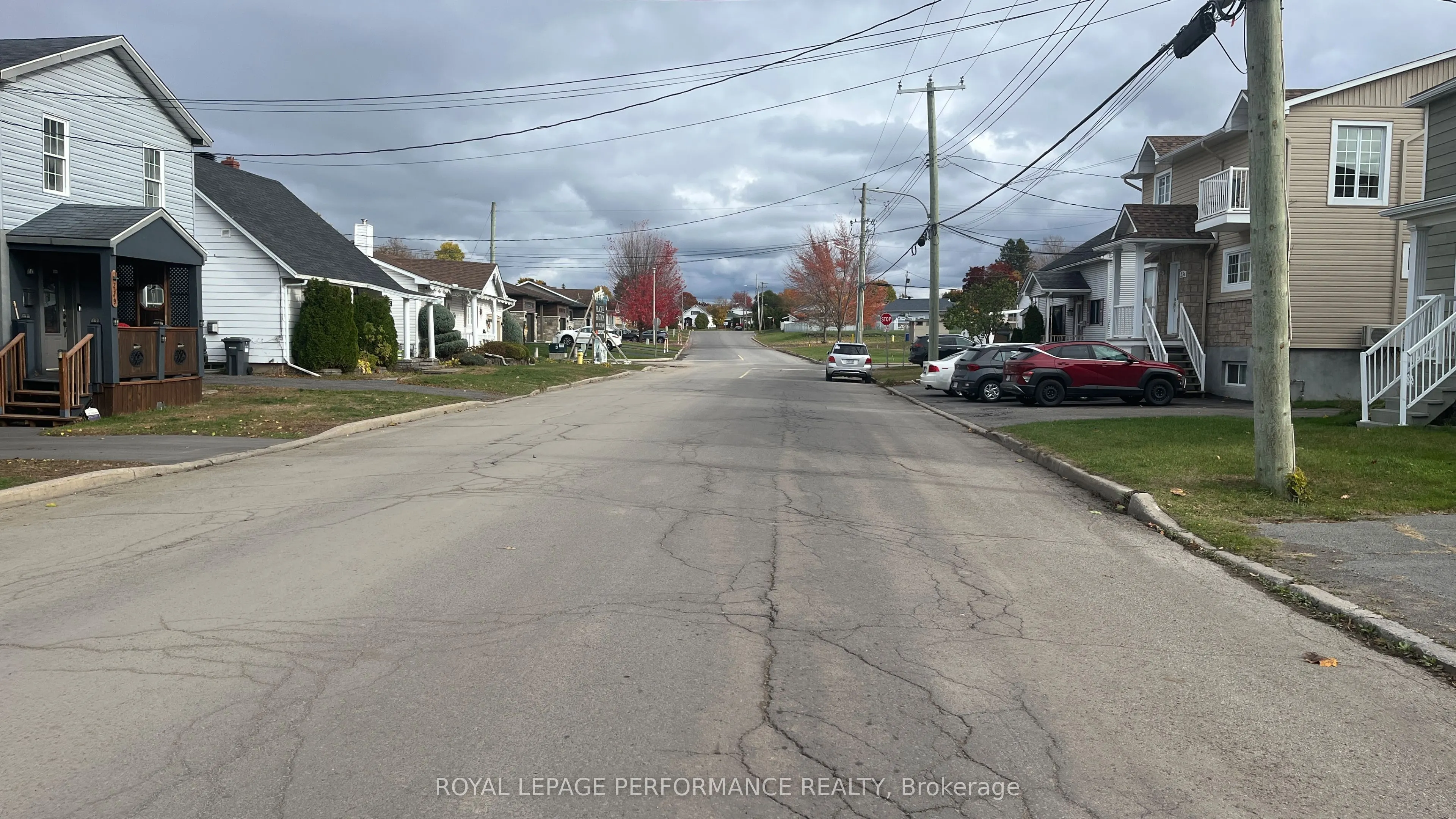 216 -218 Nelson Street E