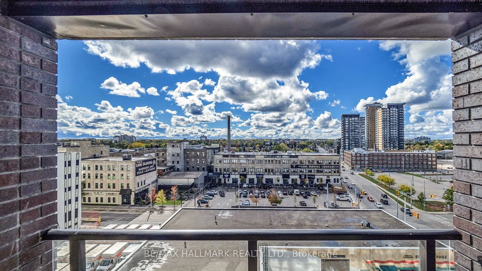 1 Victoria Street S, #711