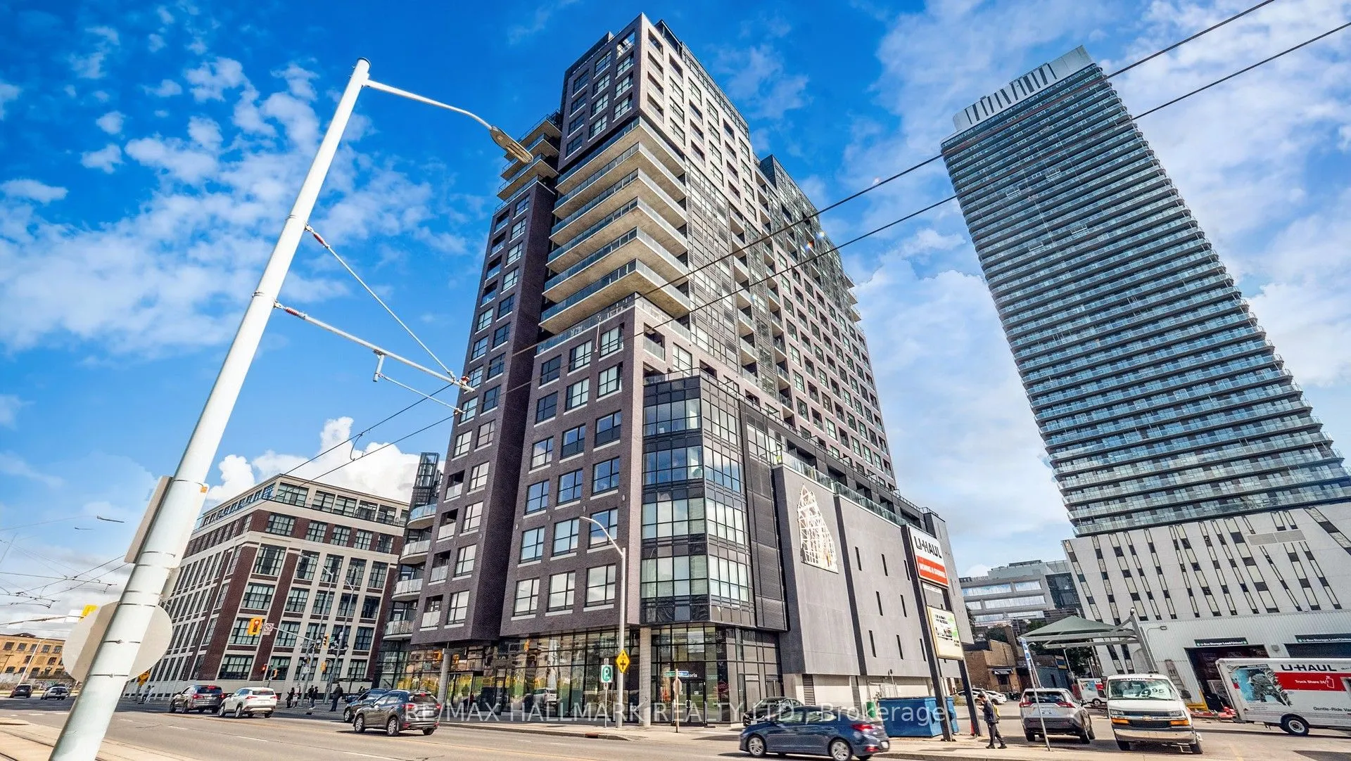 1 Victoria Street S, #711