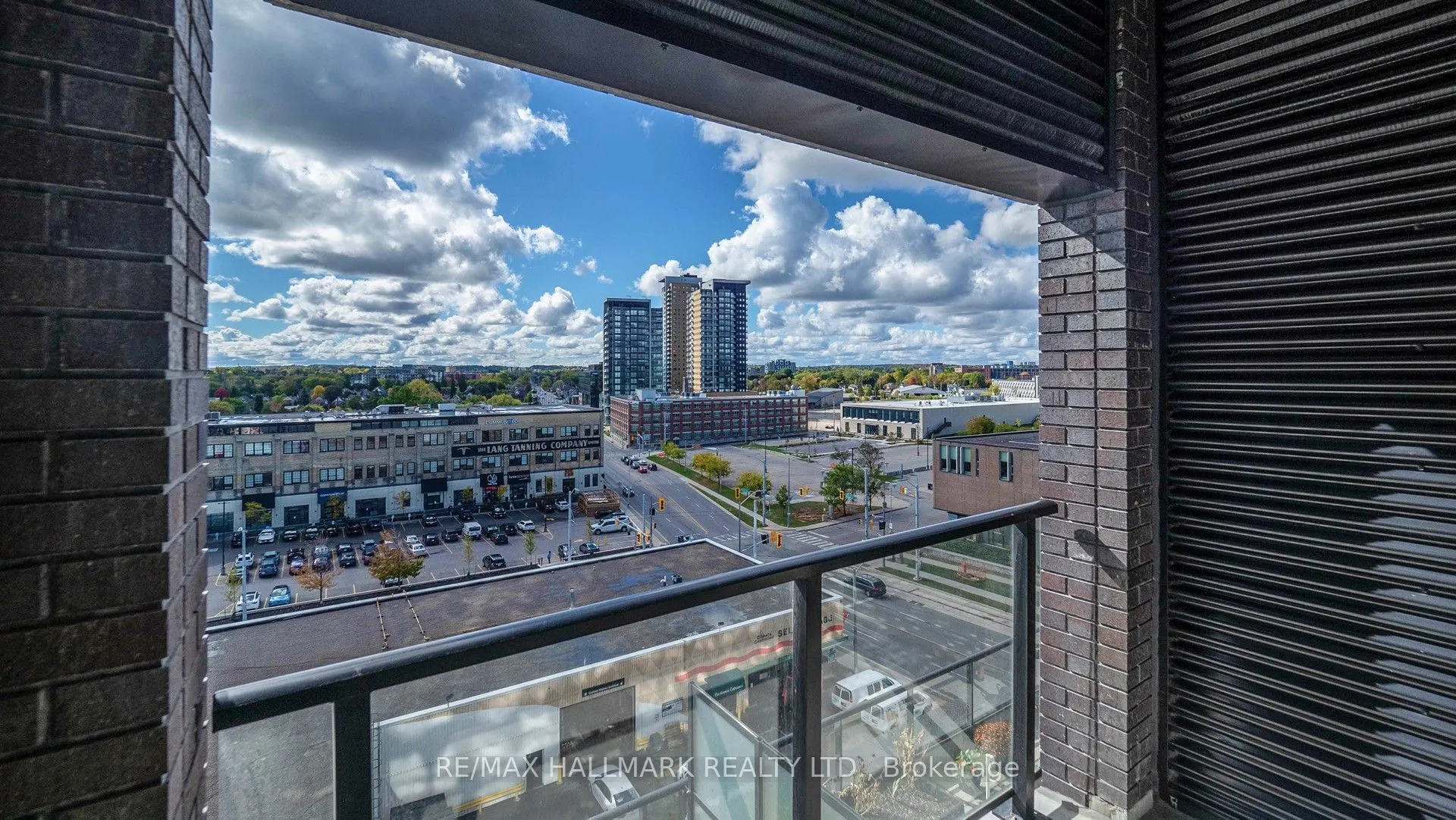 1 Victoria Street S, #711