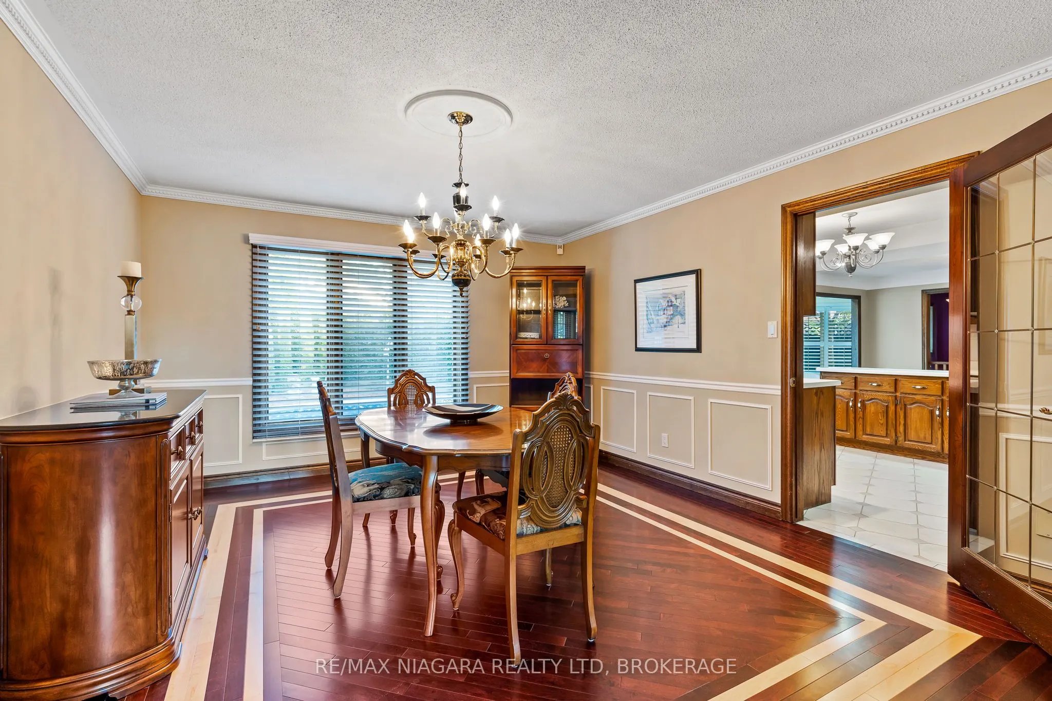 13 Shoreline Crescent