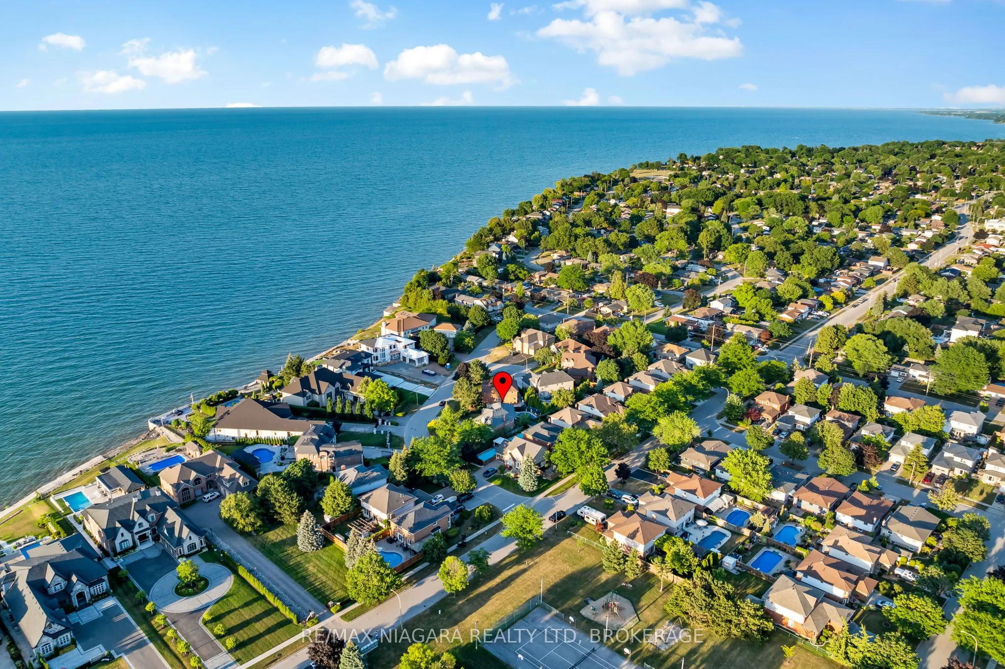 13 Shoreline Crescent