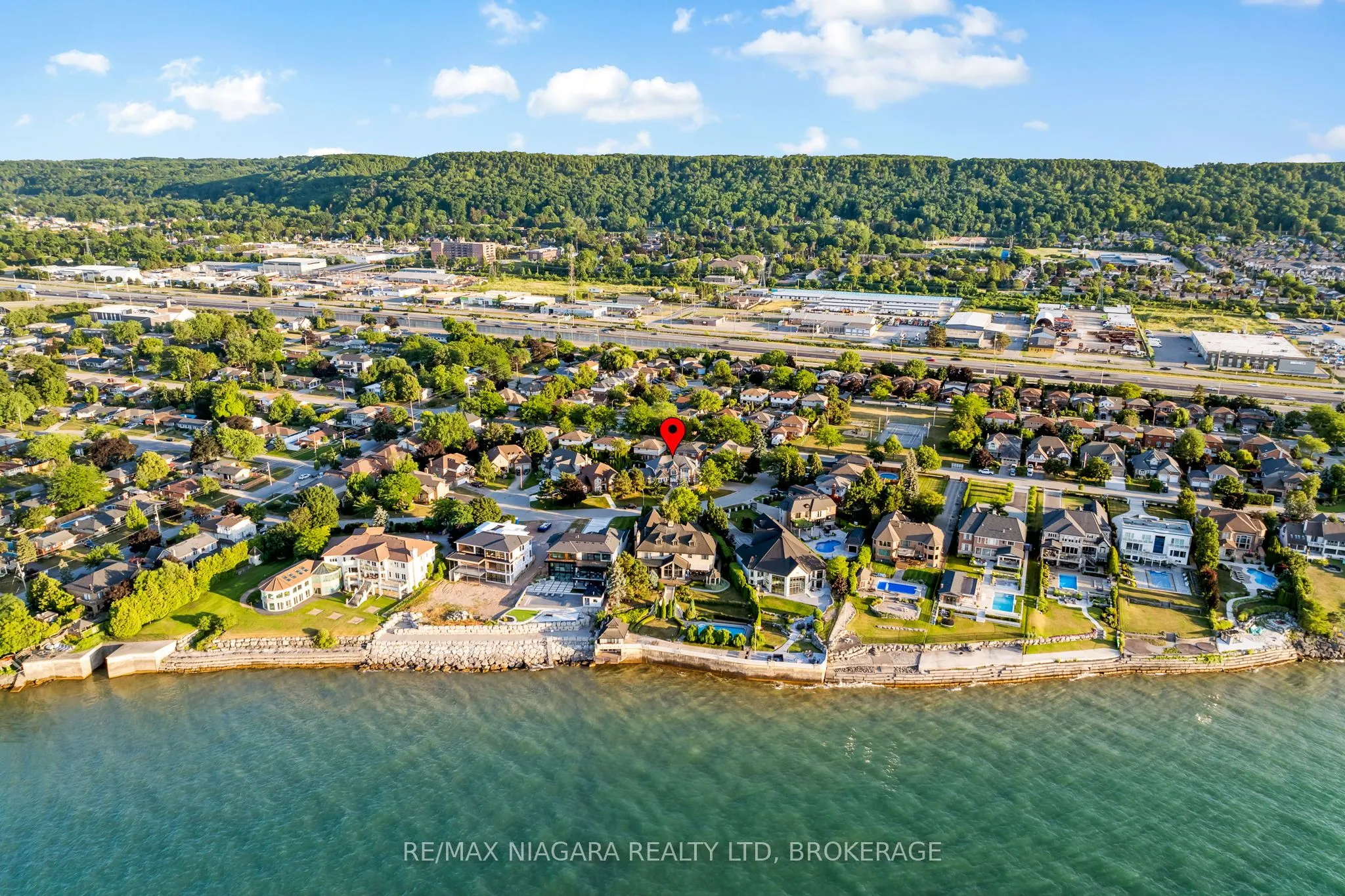 13 Shoreline Crescent