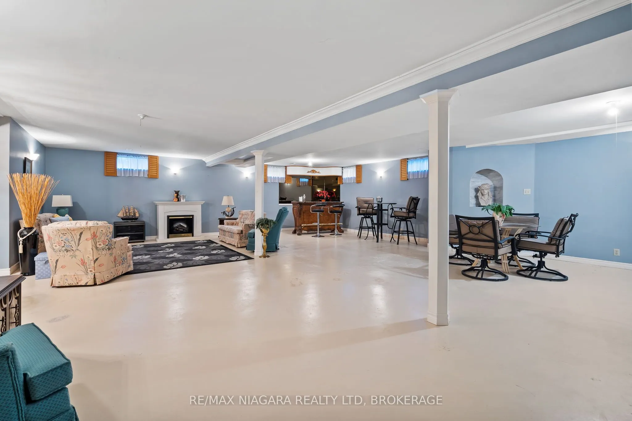 13 Shoreline Crescent