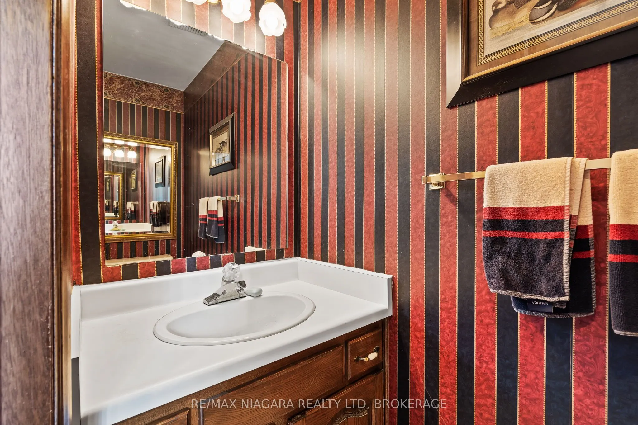 13 Shoreline Crescent