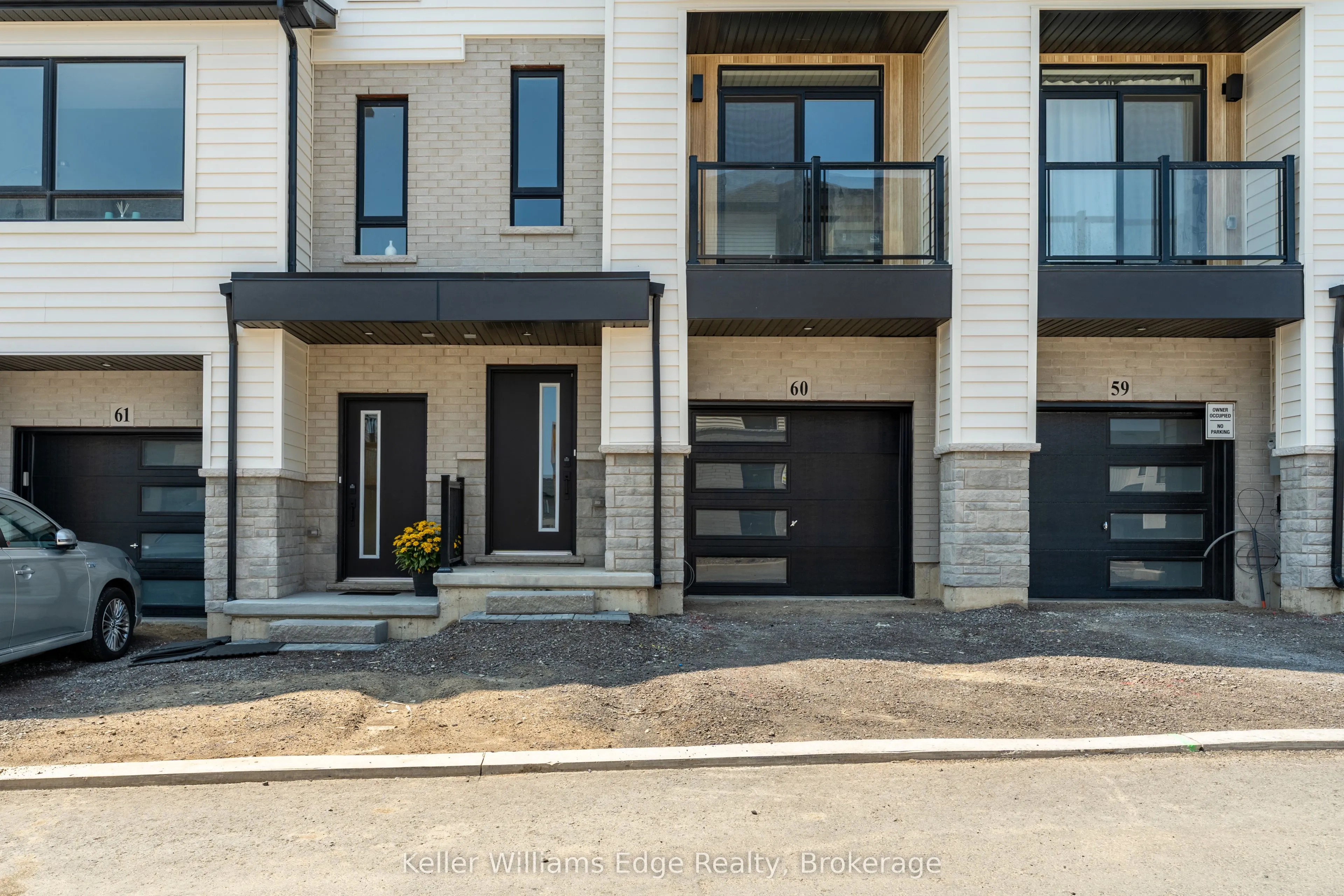 4040 Mountain Street, #60