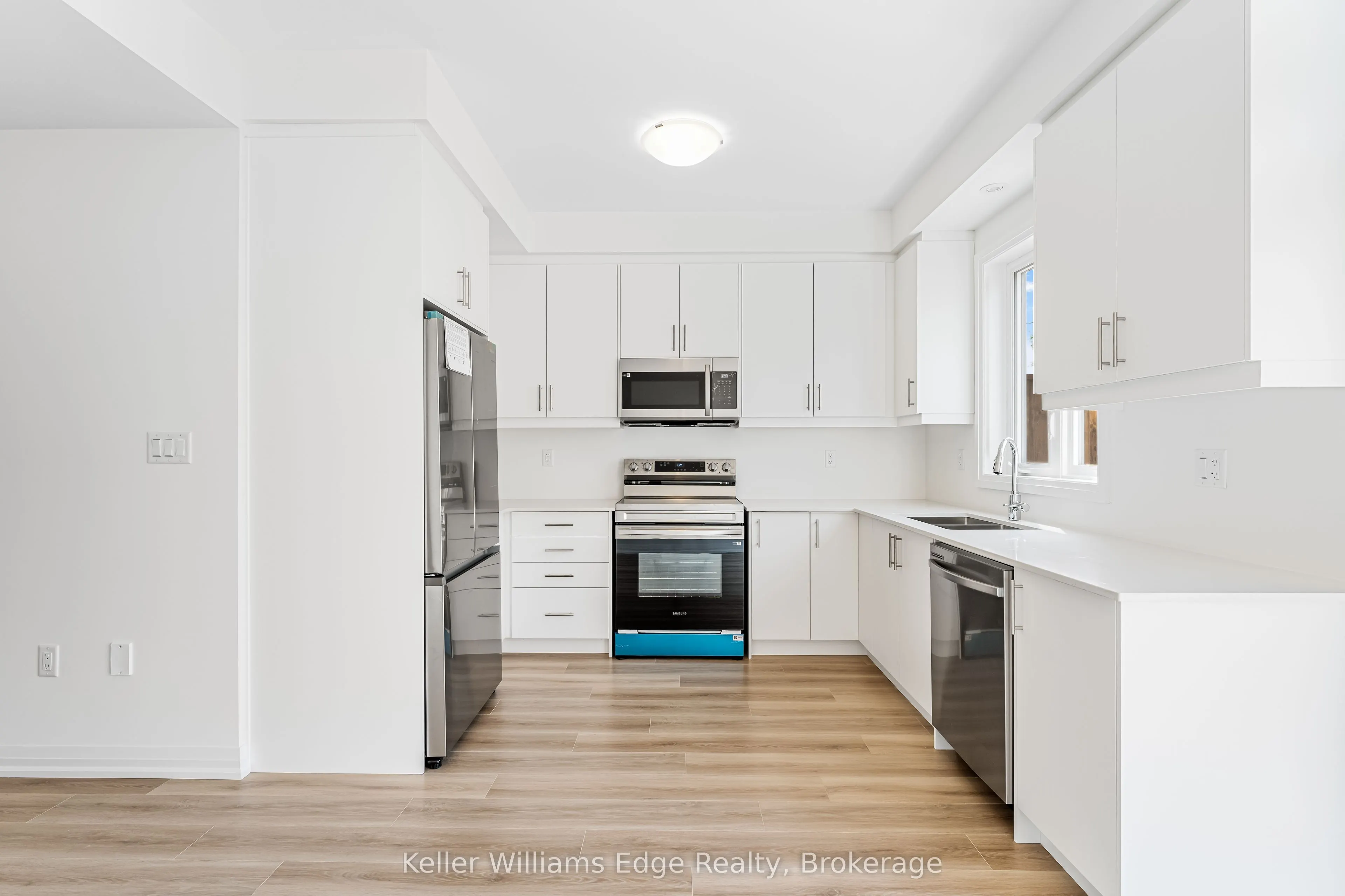 4040 Mountain Street, #60