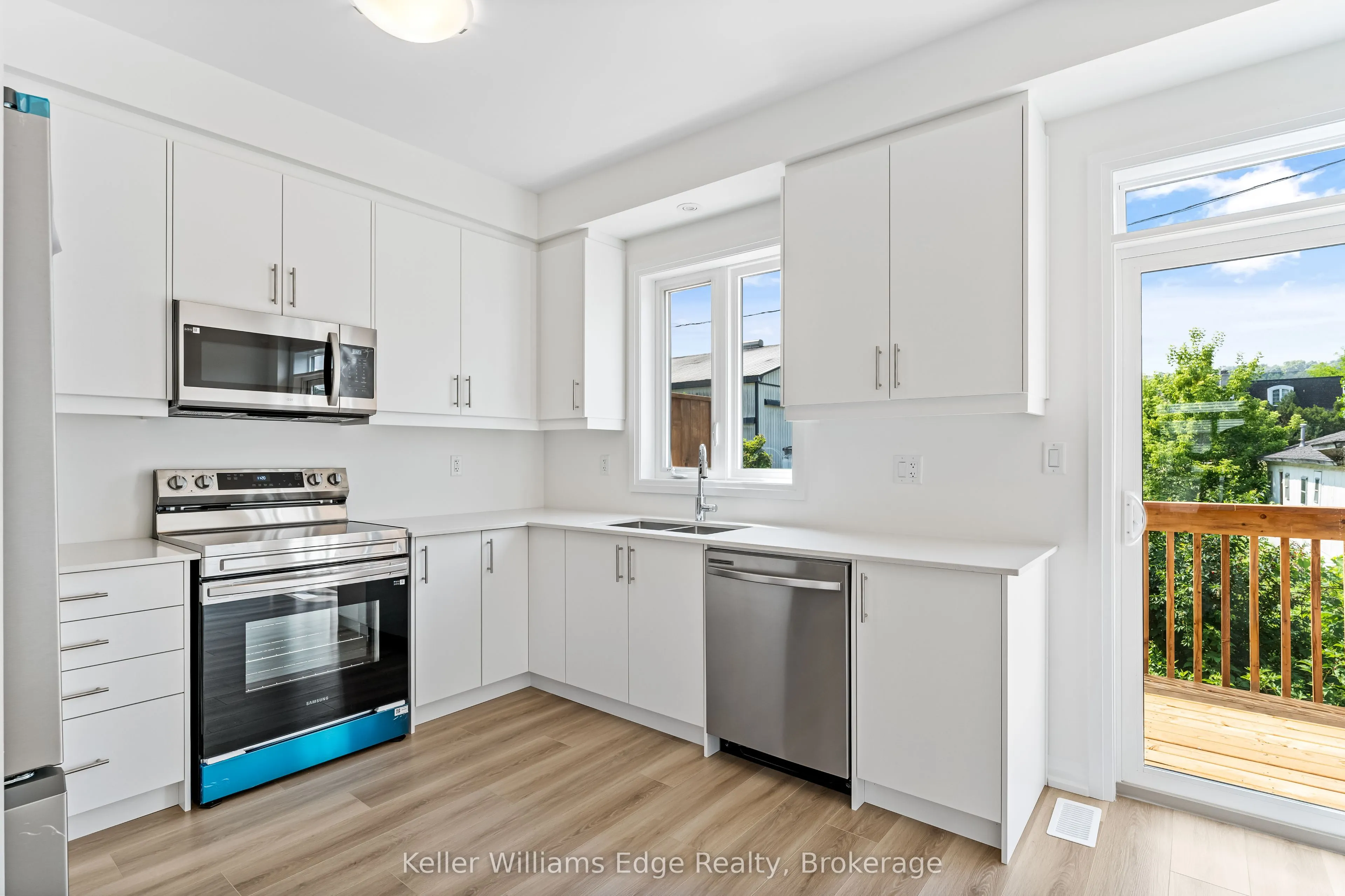 4040 Mountain Street, #60