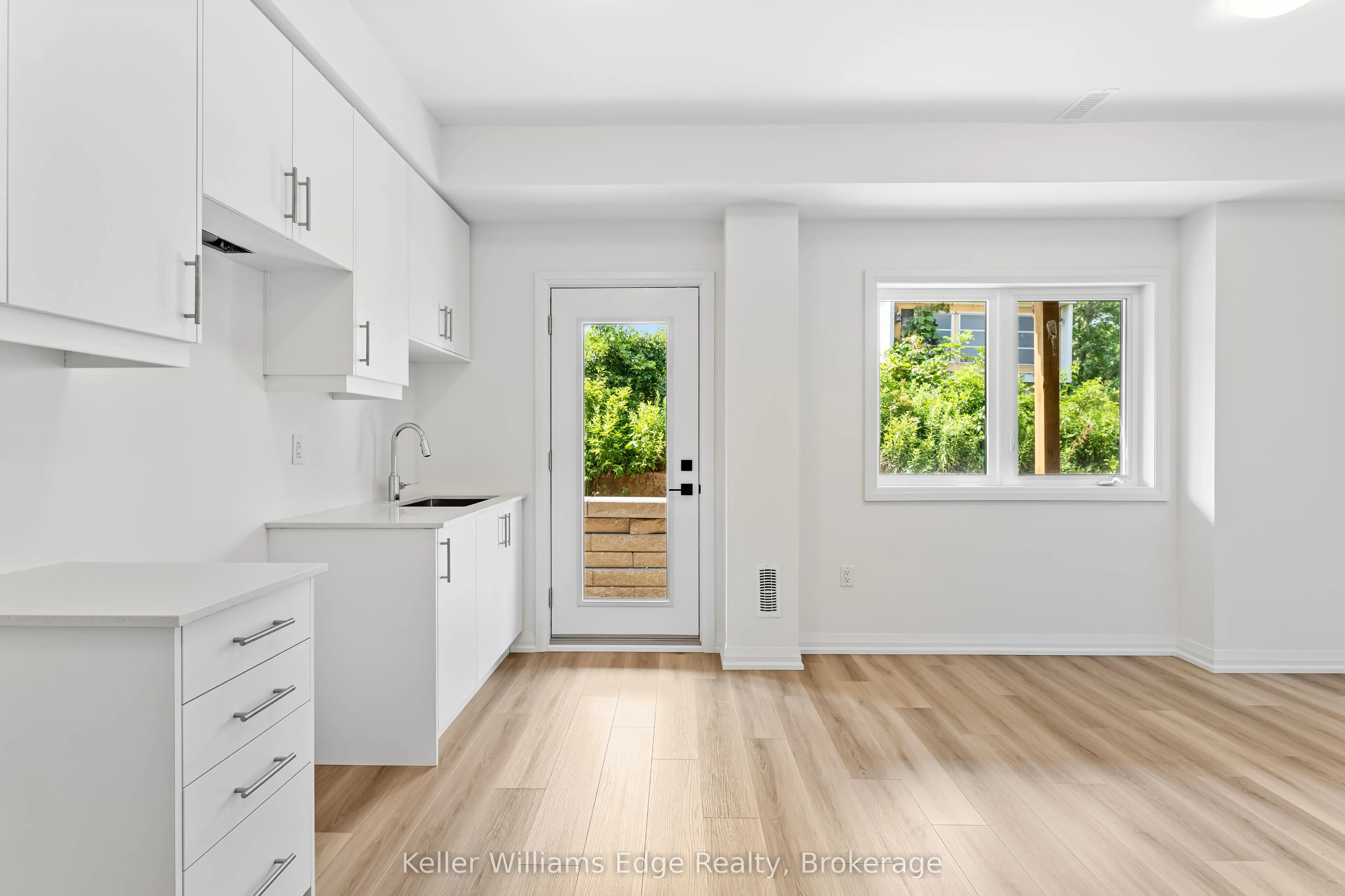 4040 Mountain Street, #60