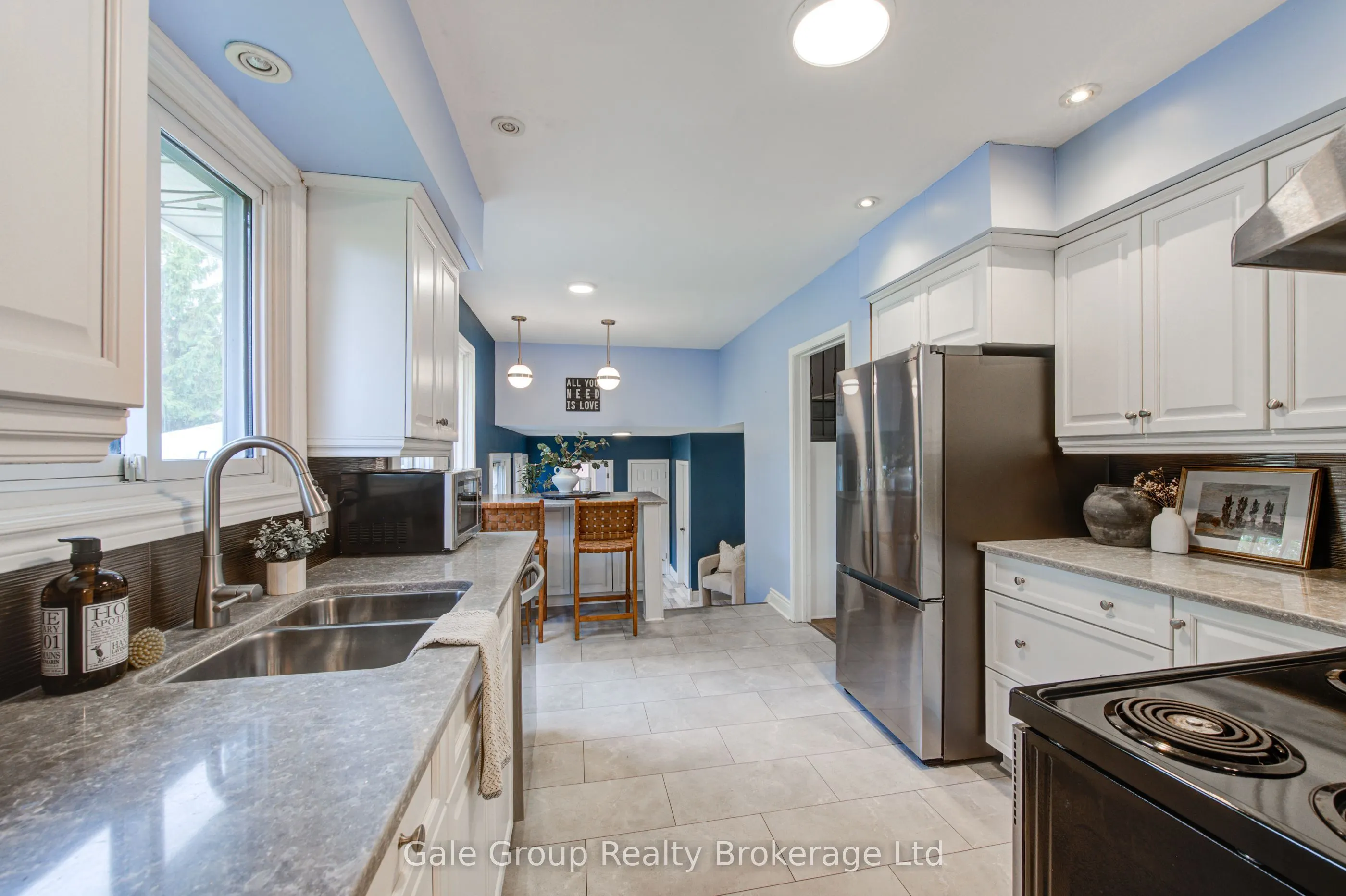 55 ALTADORE Crescent