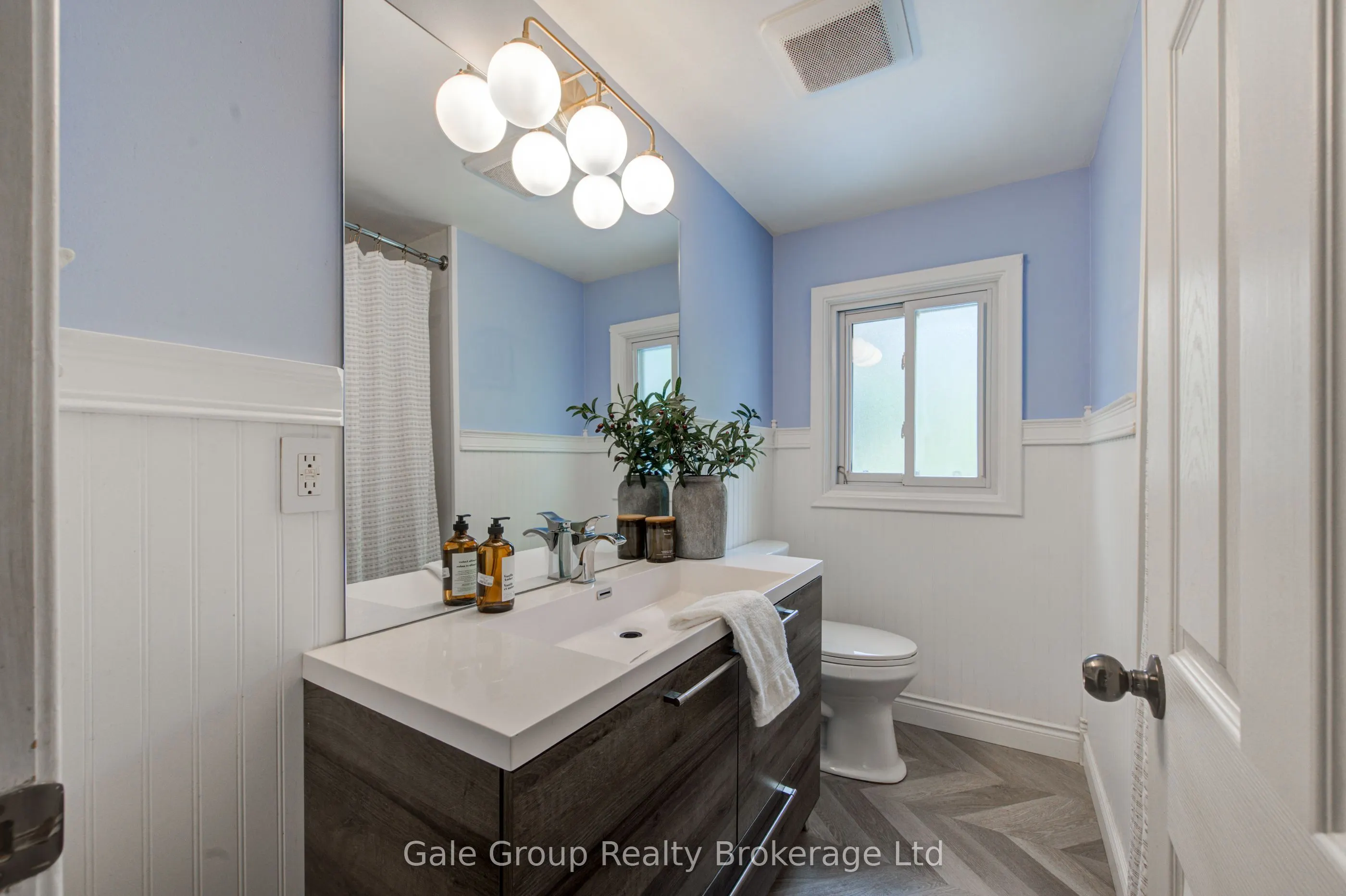 55 ALTADORE Crescent