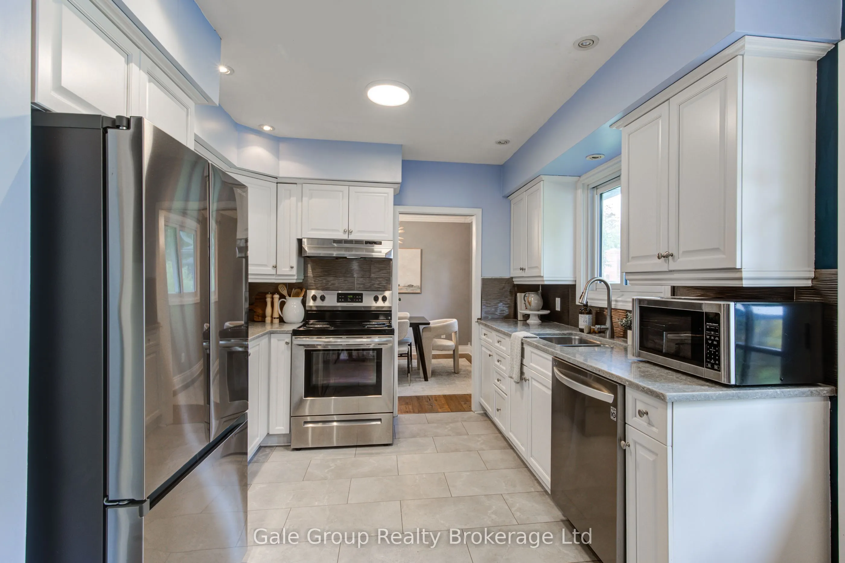 55 ALTADORE Crescent