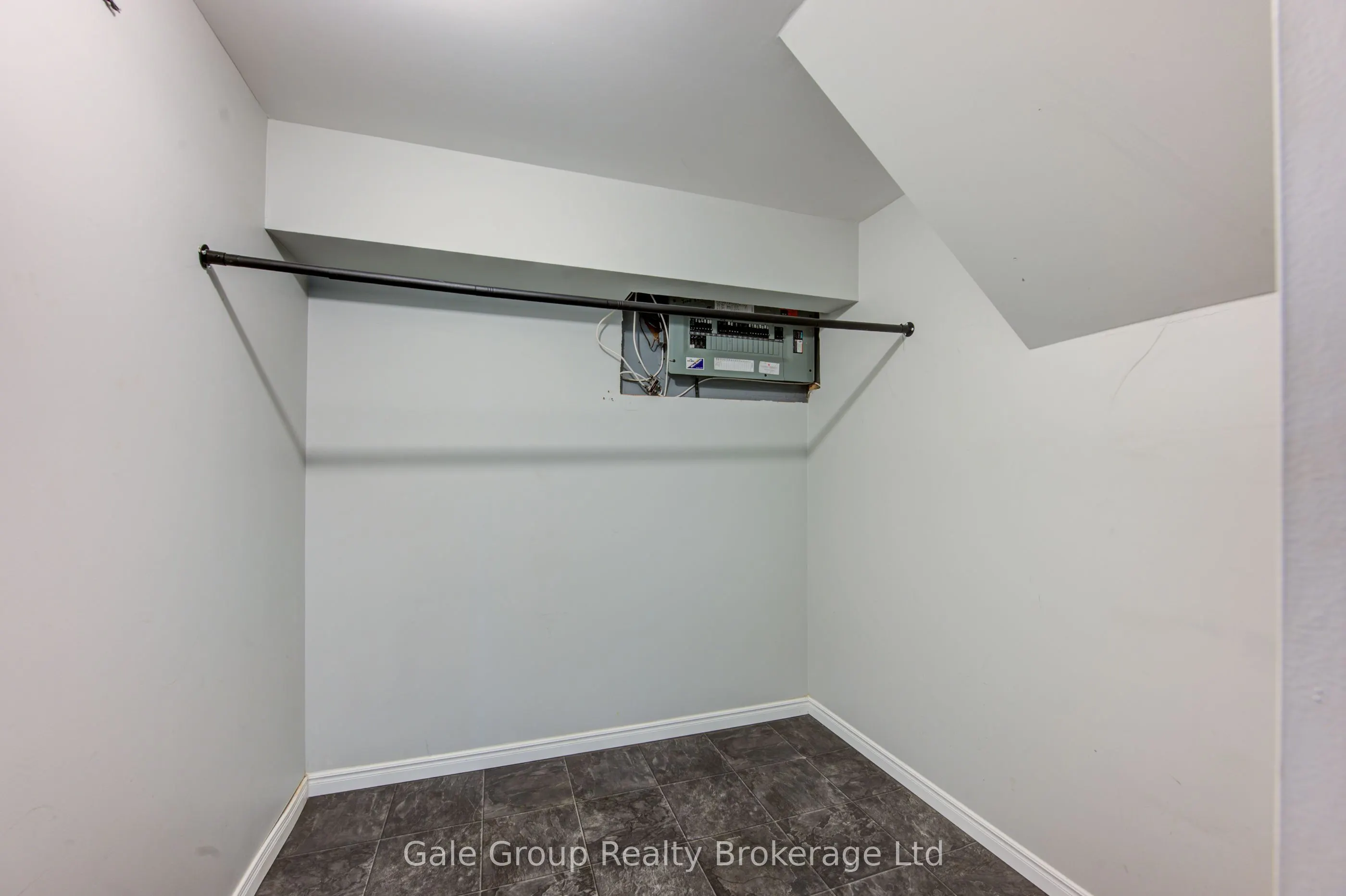 55 ALTADORE Crescent