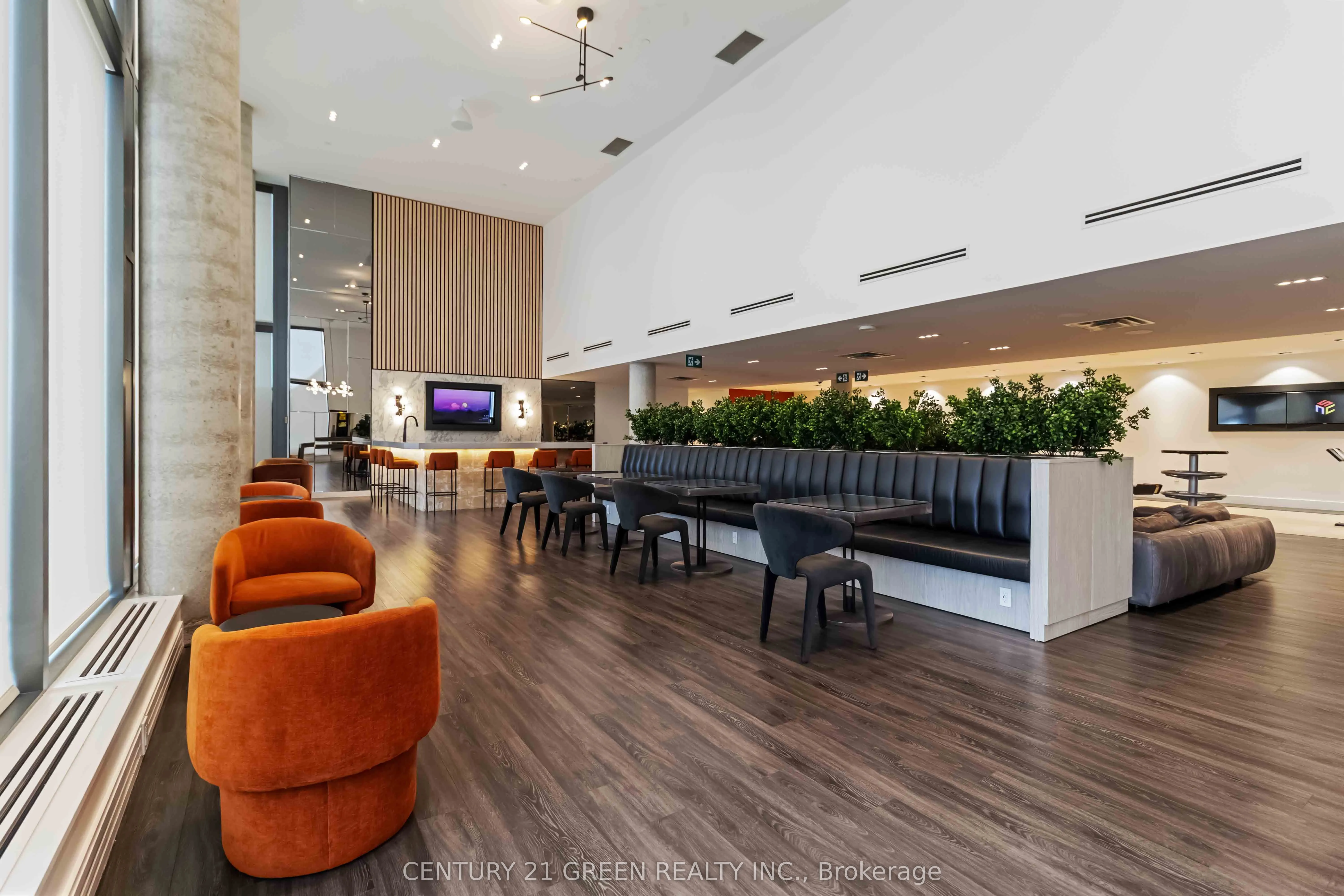 15 Wellington Street S, #408