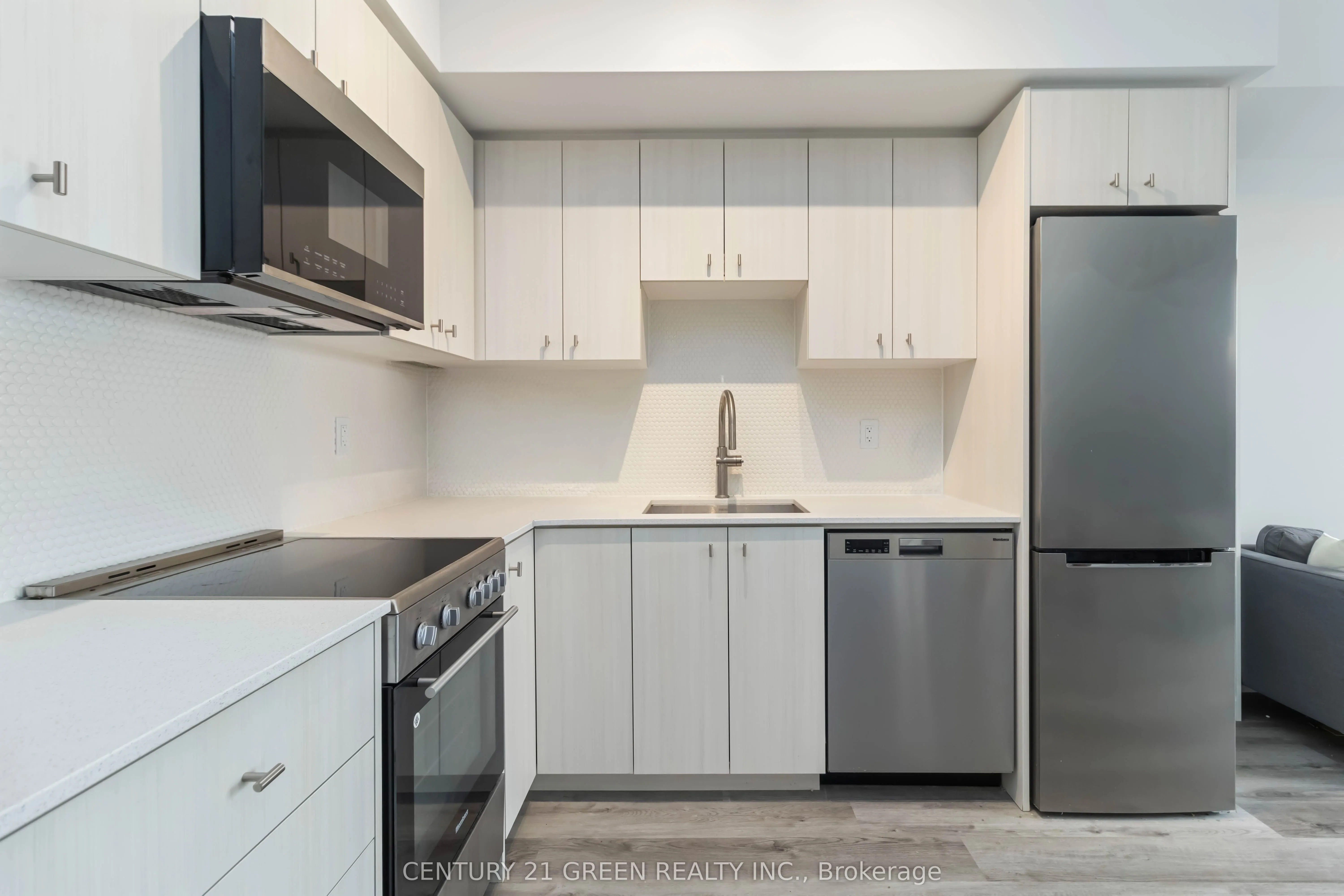 15 Wellington Street S, #408