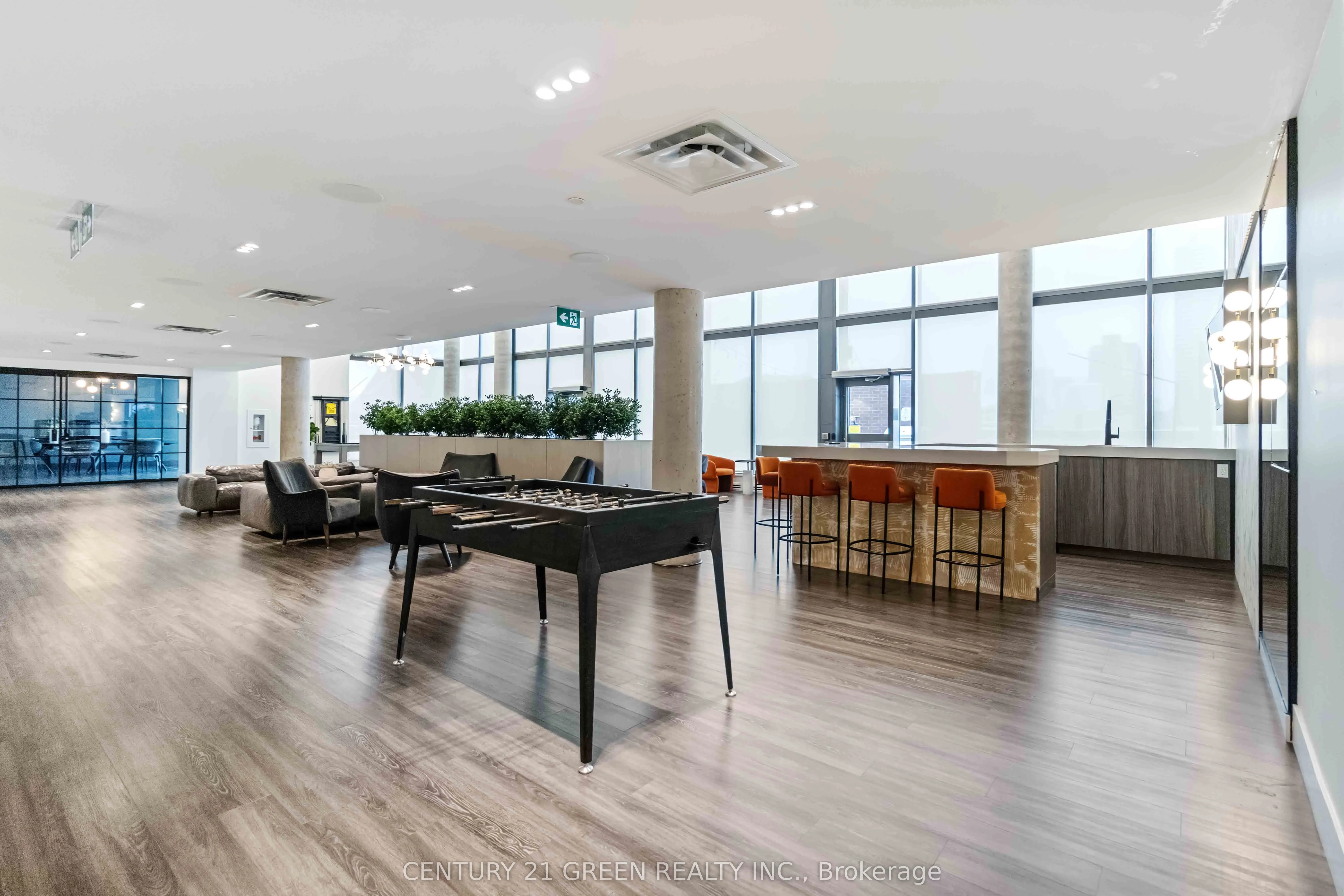 15 Wellington Street S, #408