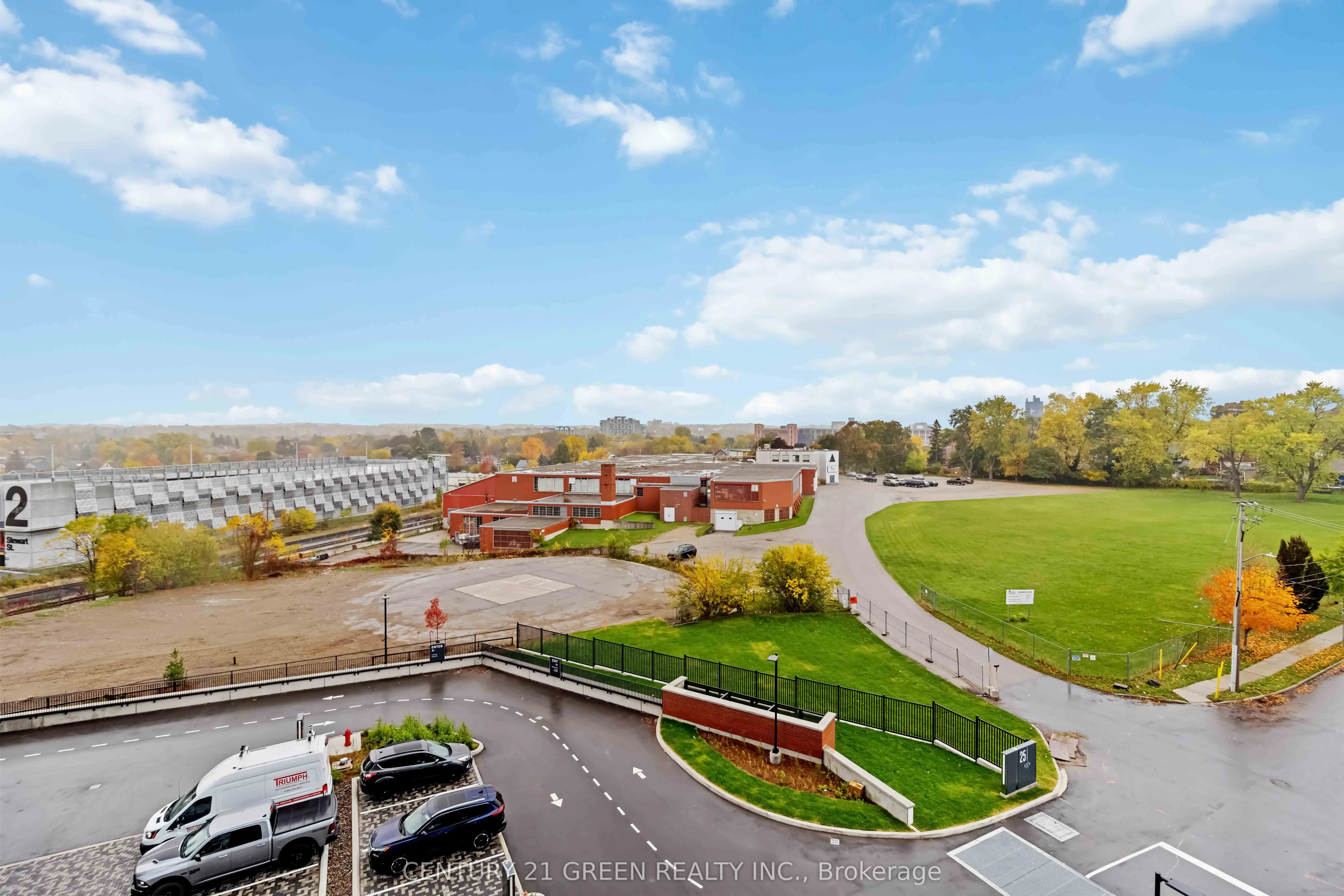 15 Wellington Street S, #408