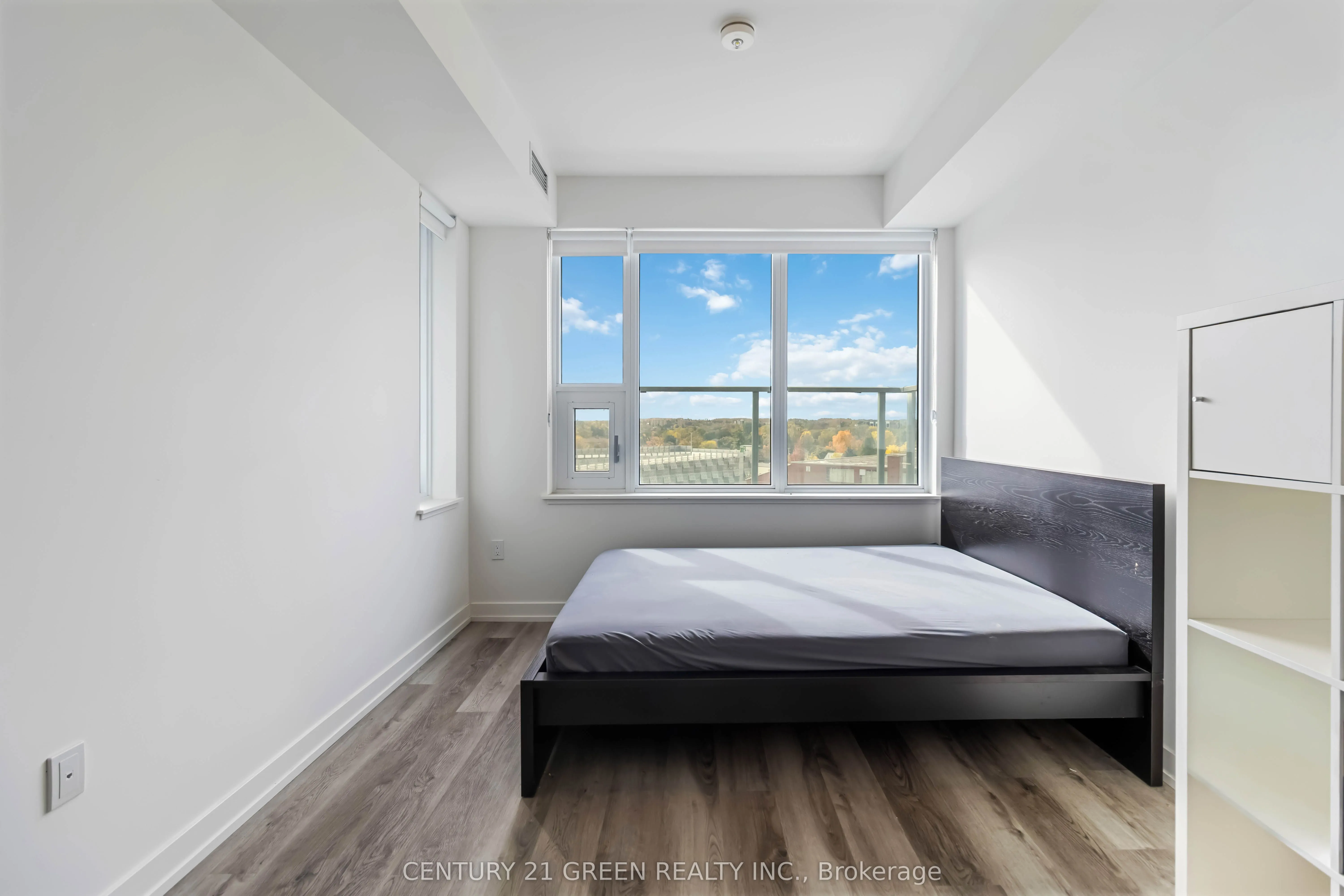 15 Wellington Street S, #408