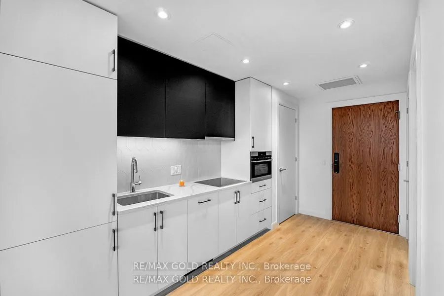 741 King Street W, #1509