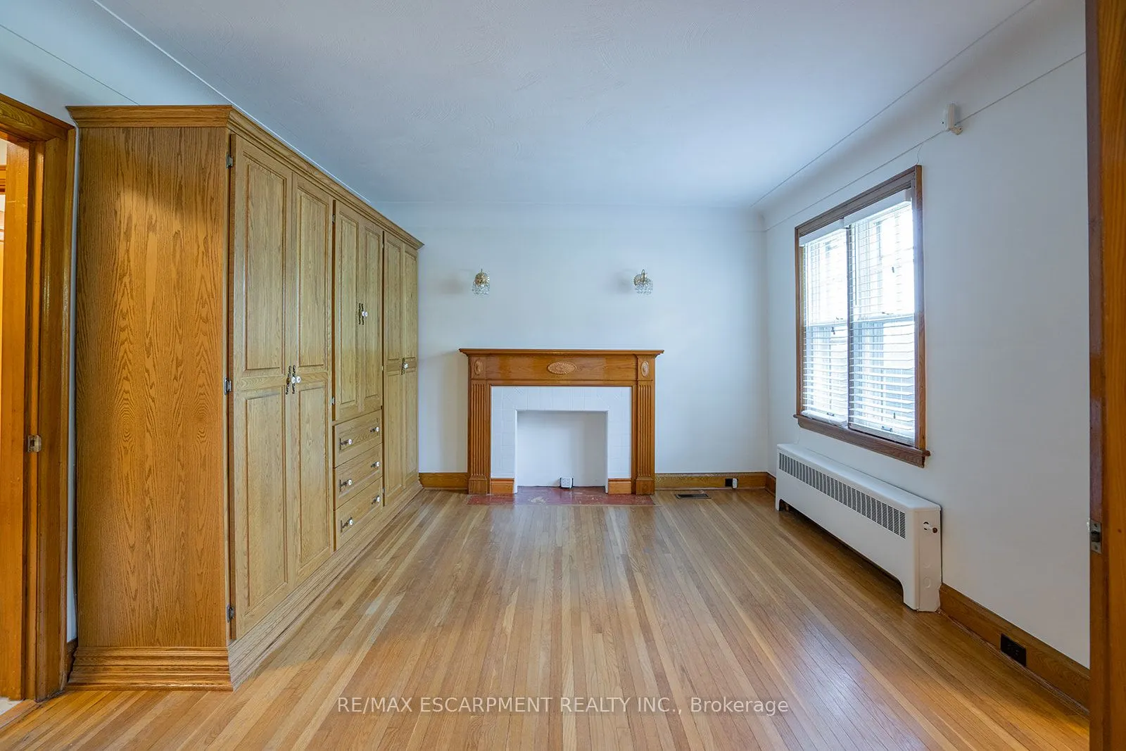 324 King Street E, #B