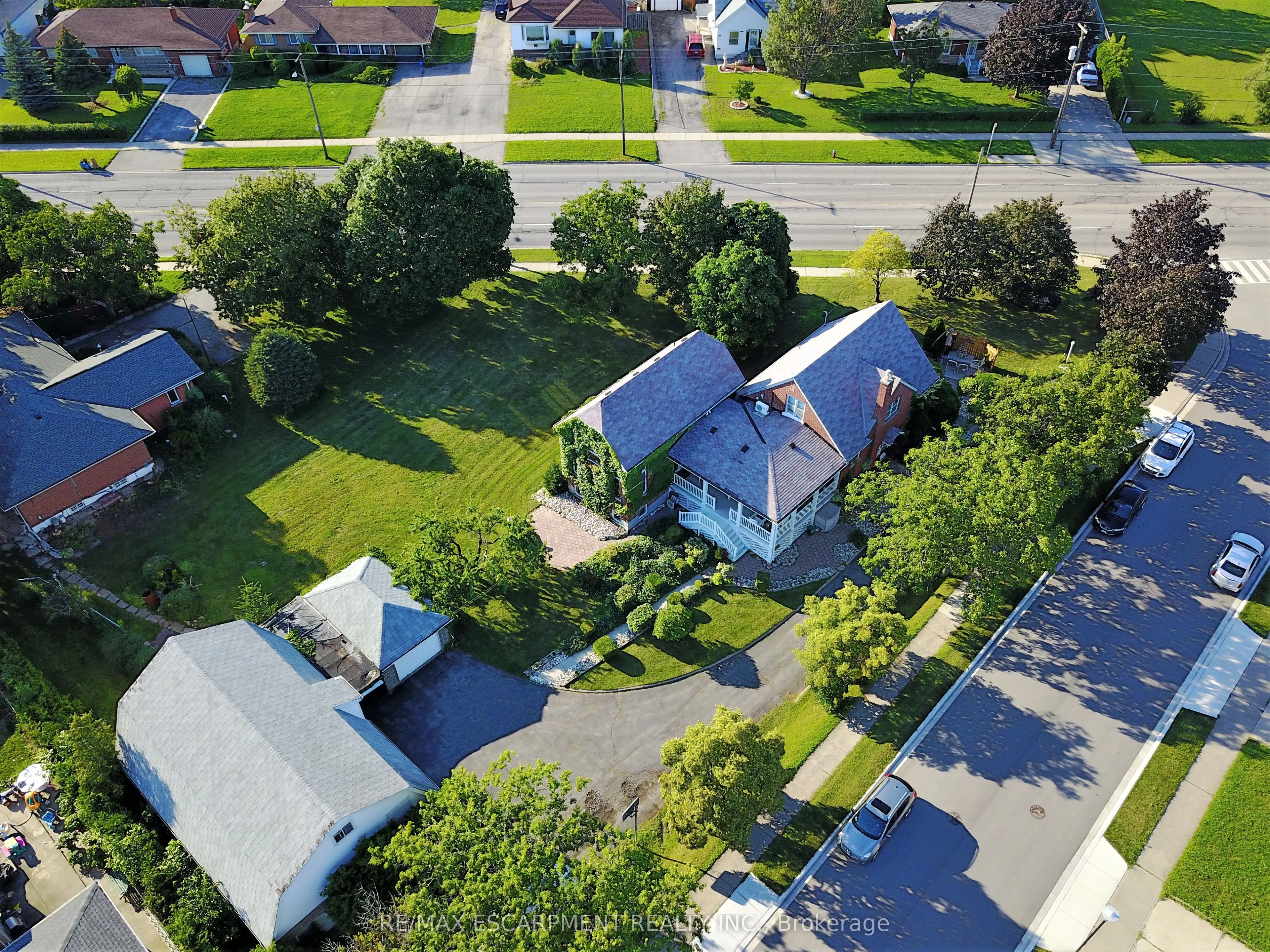 324 King Street E, #B