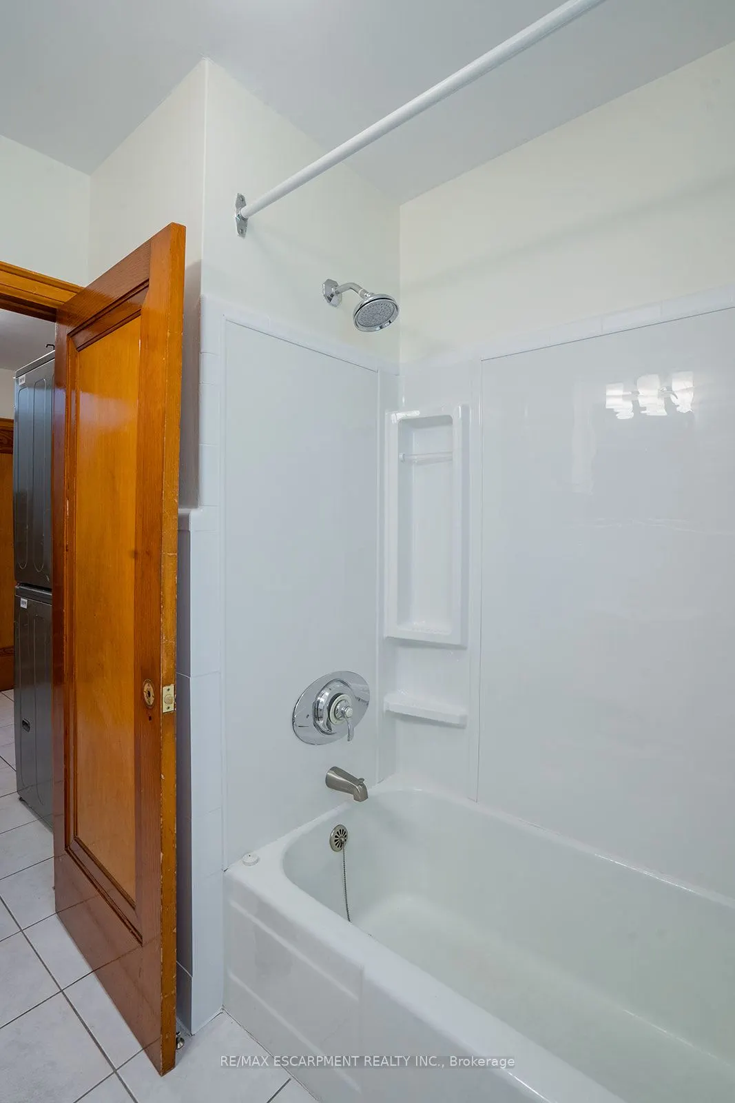 324 King Street E, #B