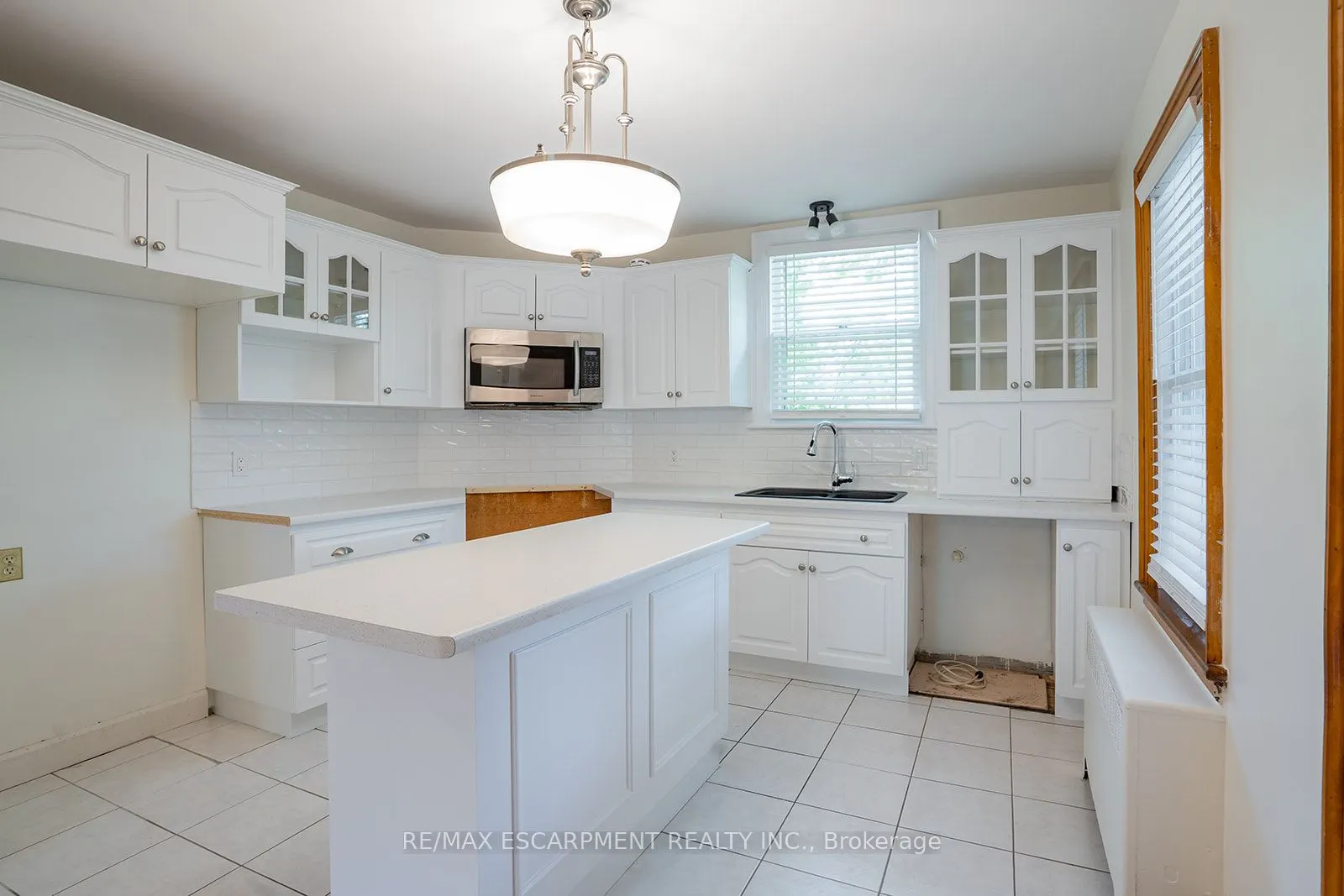 324 King Street E, #B