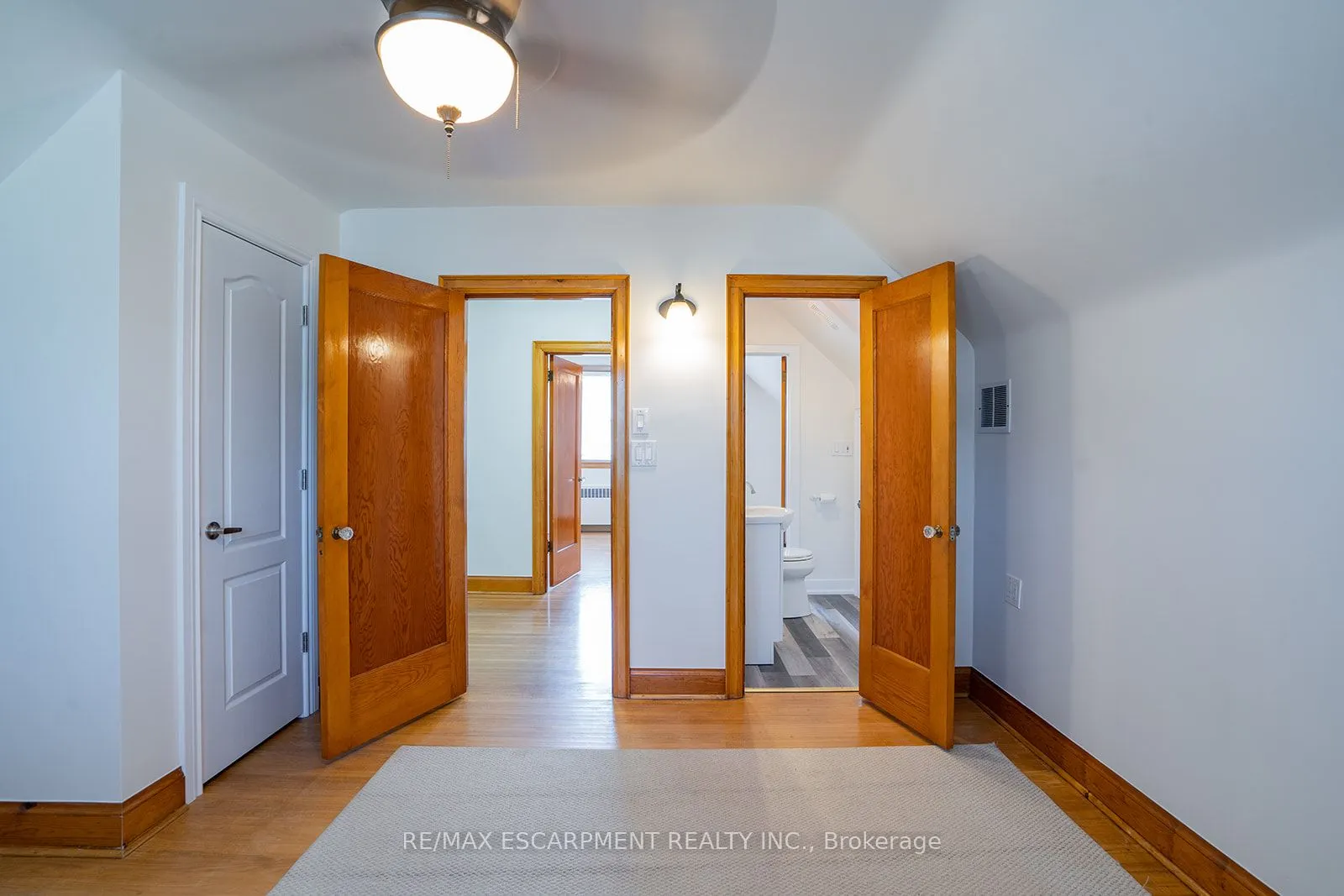 324 King Street E, #B