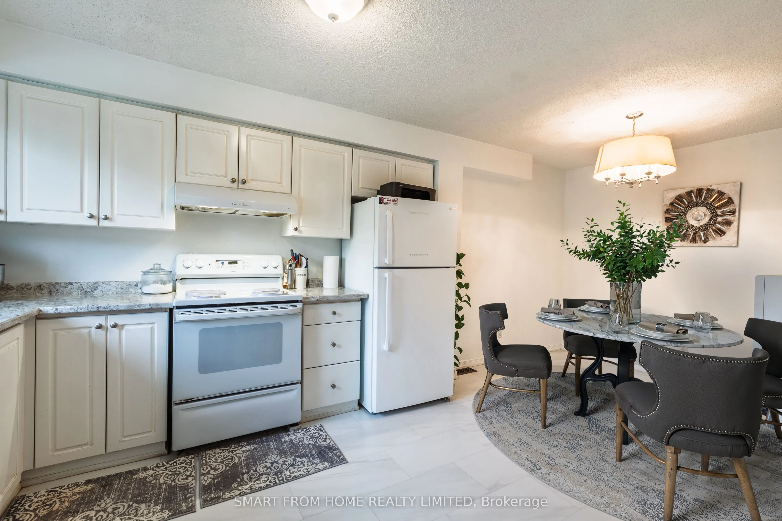 445 Pioneer Drive, #4