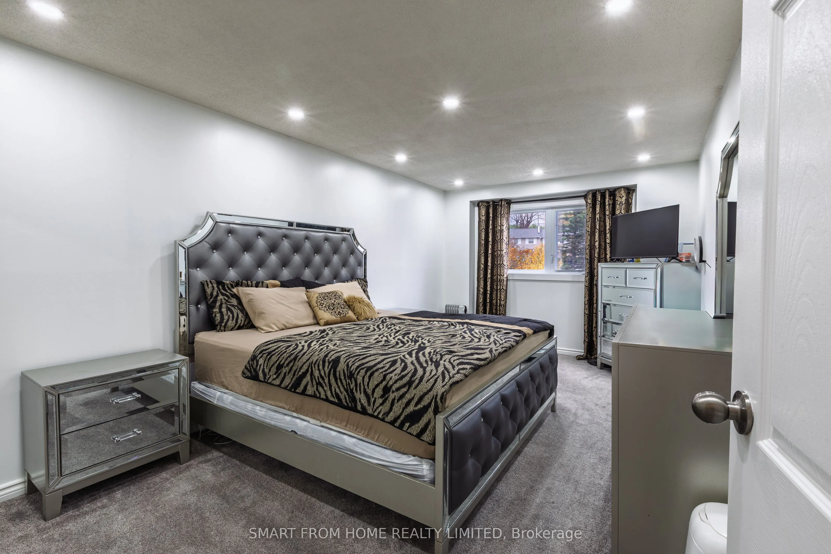 445 Pioneer Drive, #4