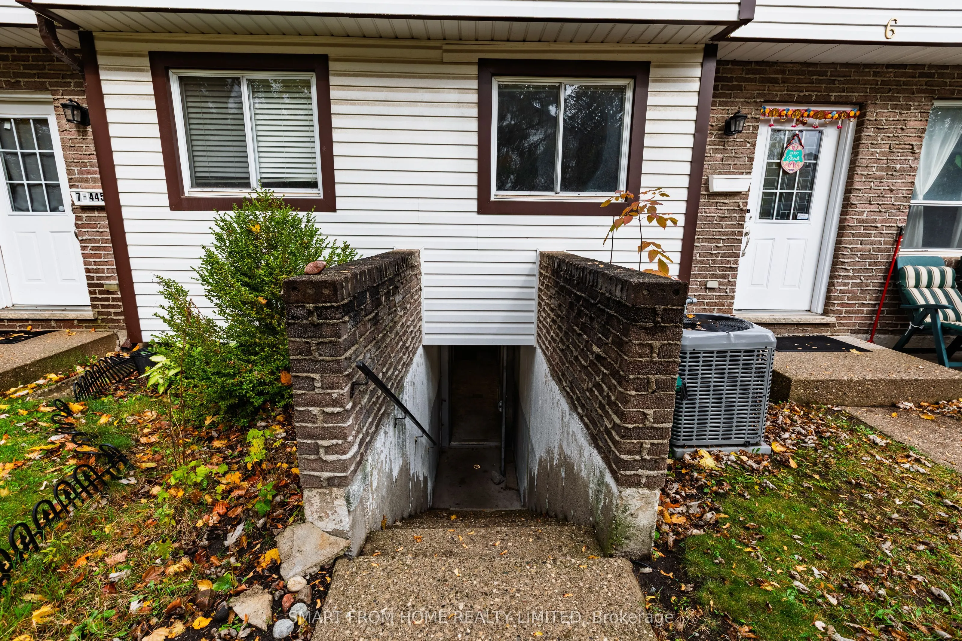 445 Pioneer Drive, #4