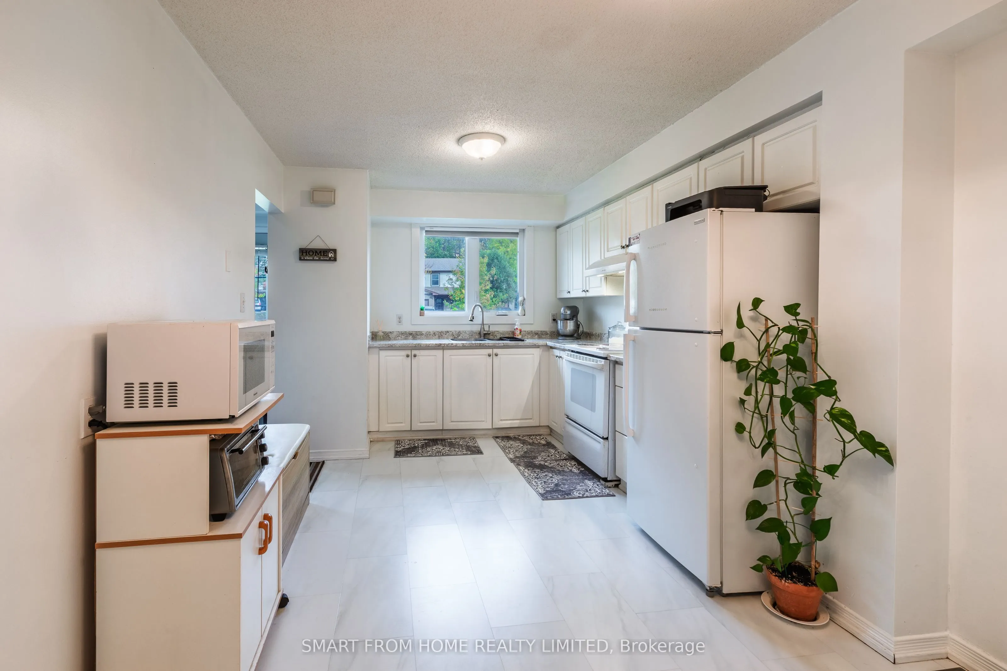 445 Pioneer Drive, #4