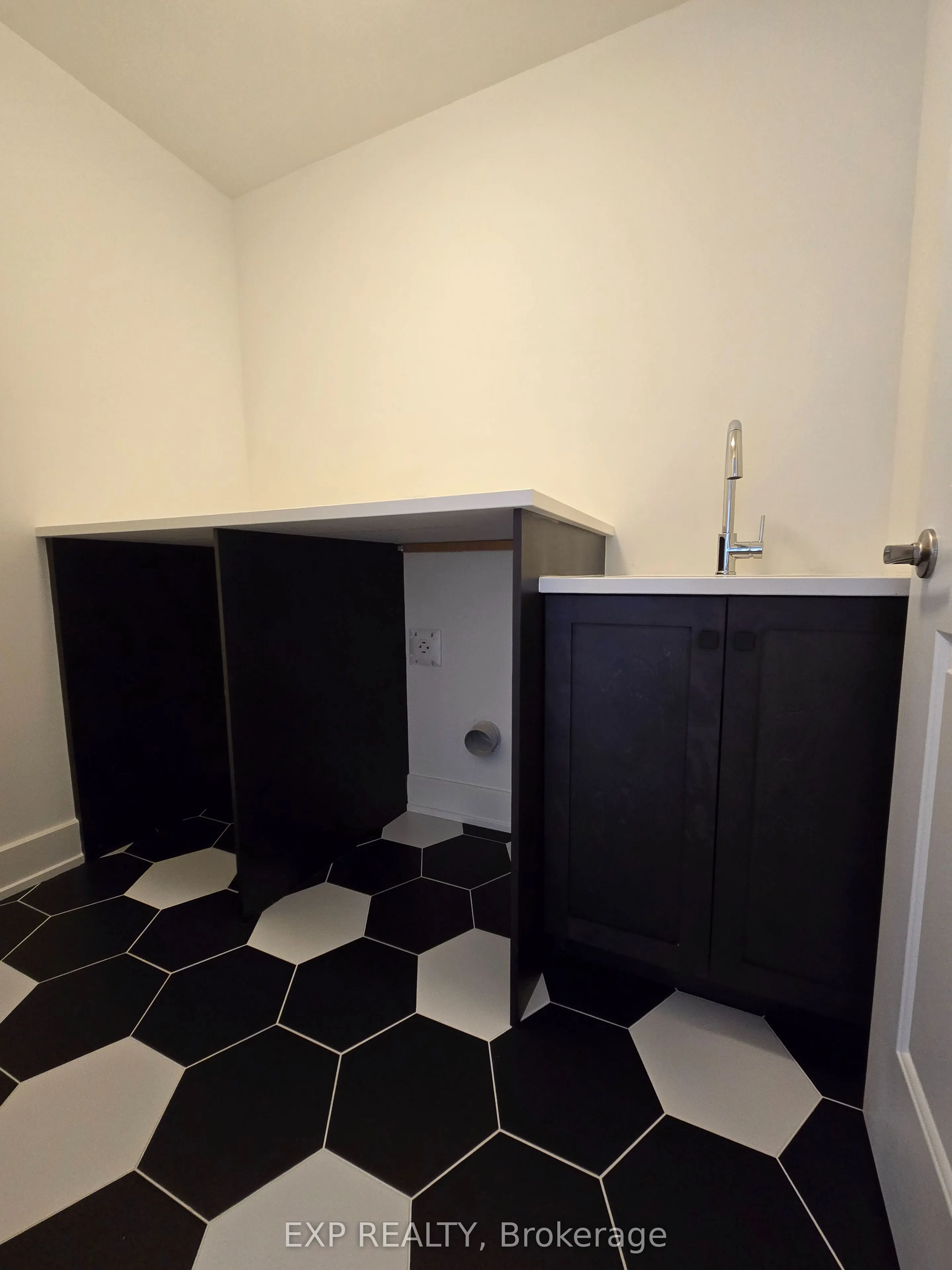 153 Craig Duncan Terrace