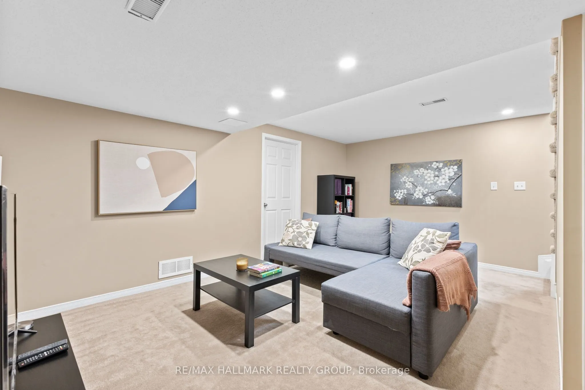 404 Wisteria Crescent