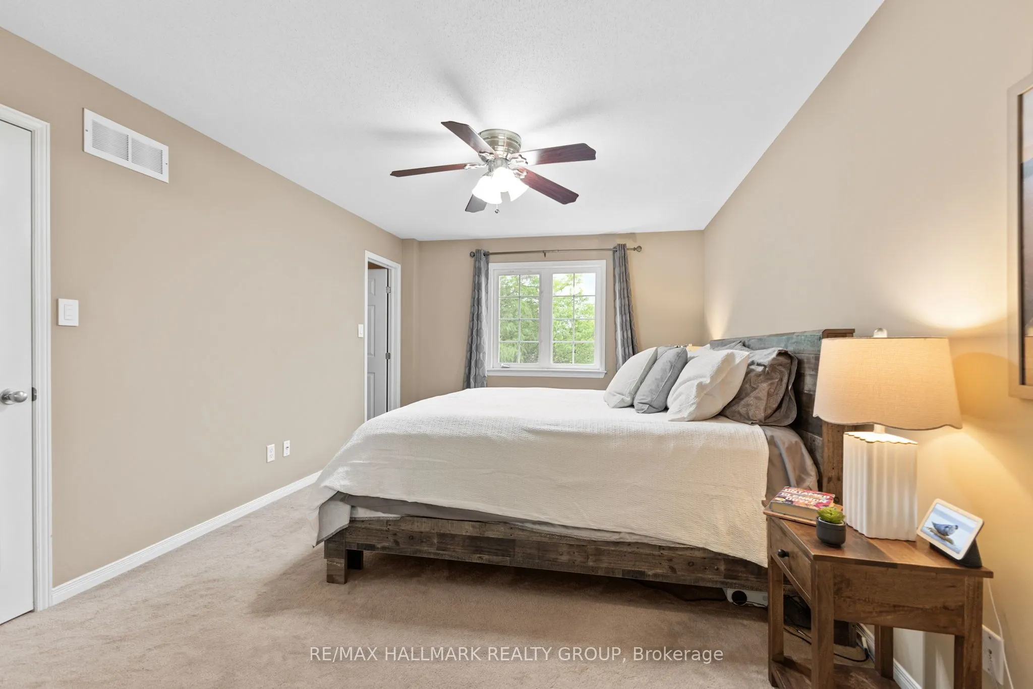 404 Wisteria Crescent