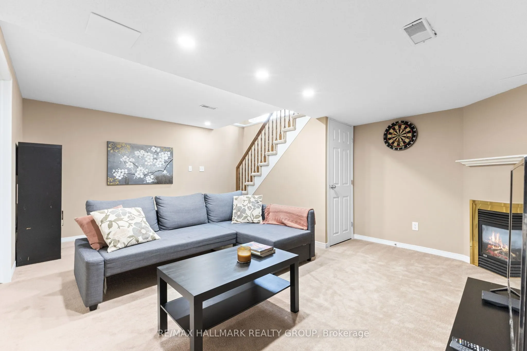 404 Wisteria Crescent