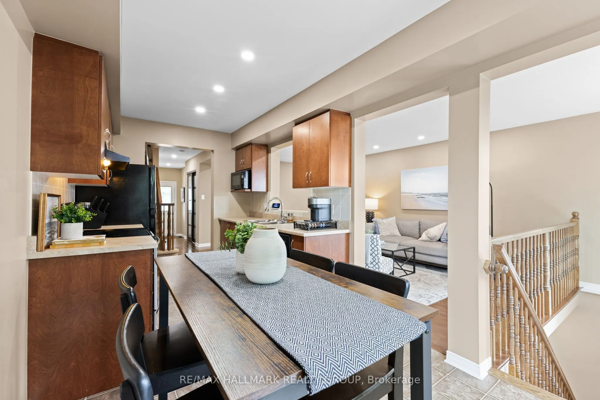 404 Wisteria Crescent