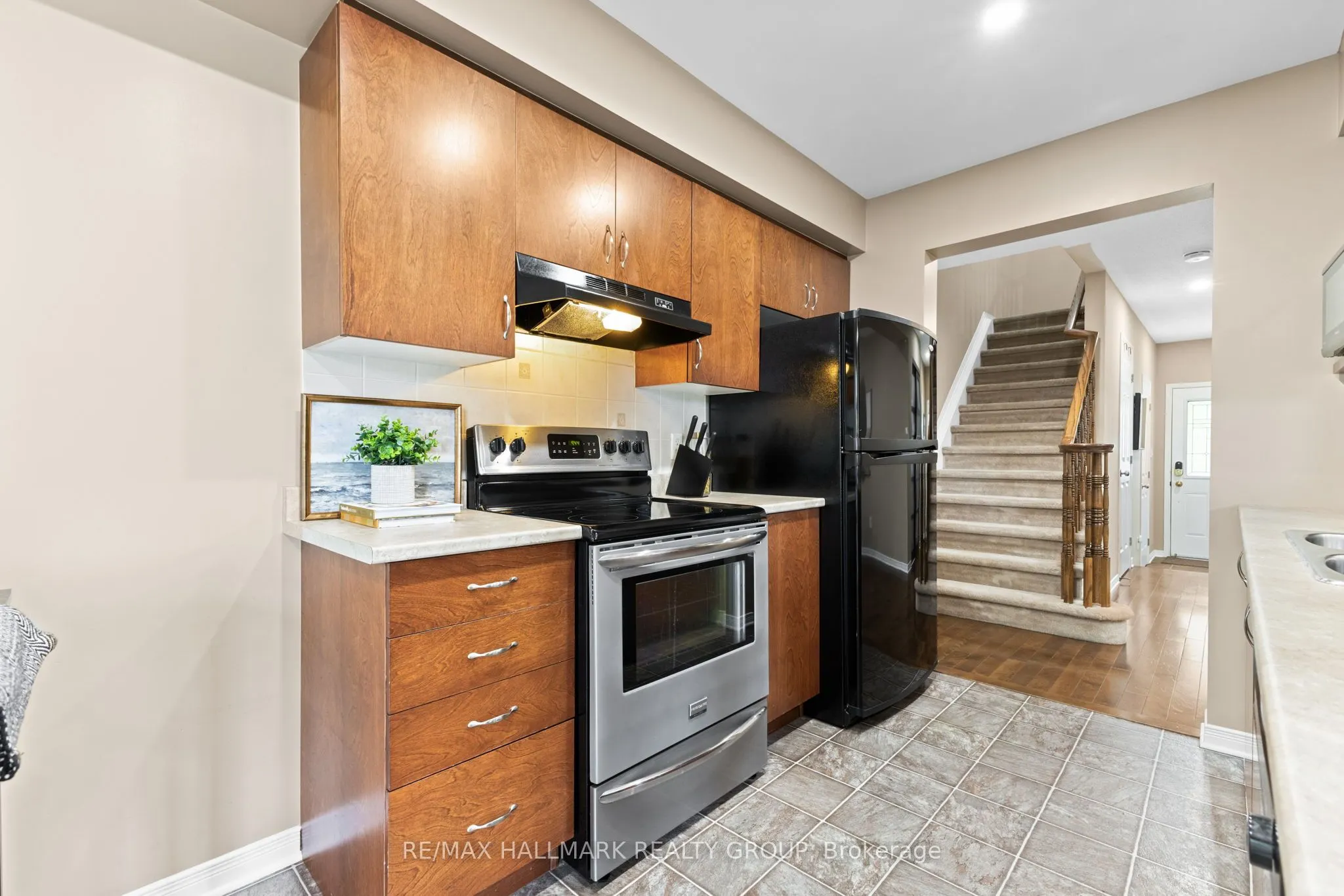 404 Wisteria Crescent