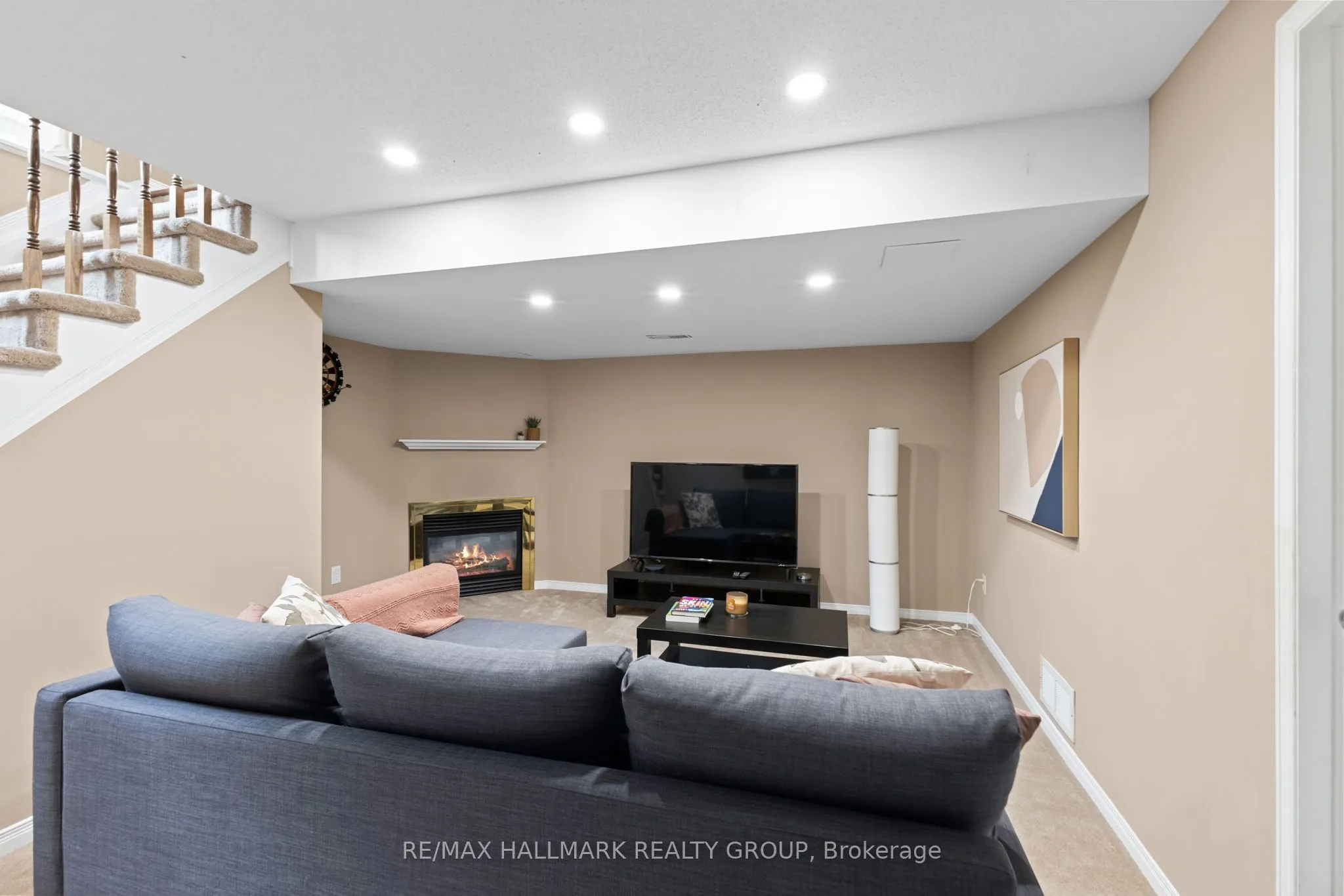 404 Wisteria Crescent