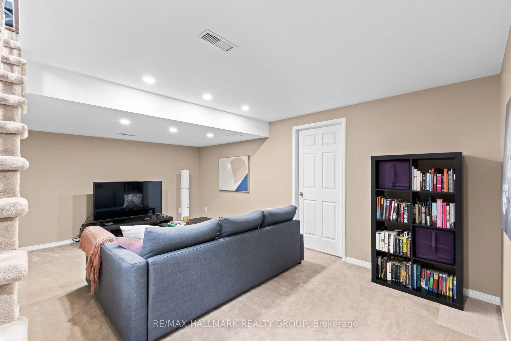 404 Wisteria Crescent