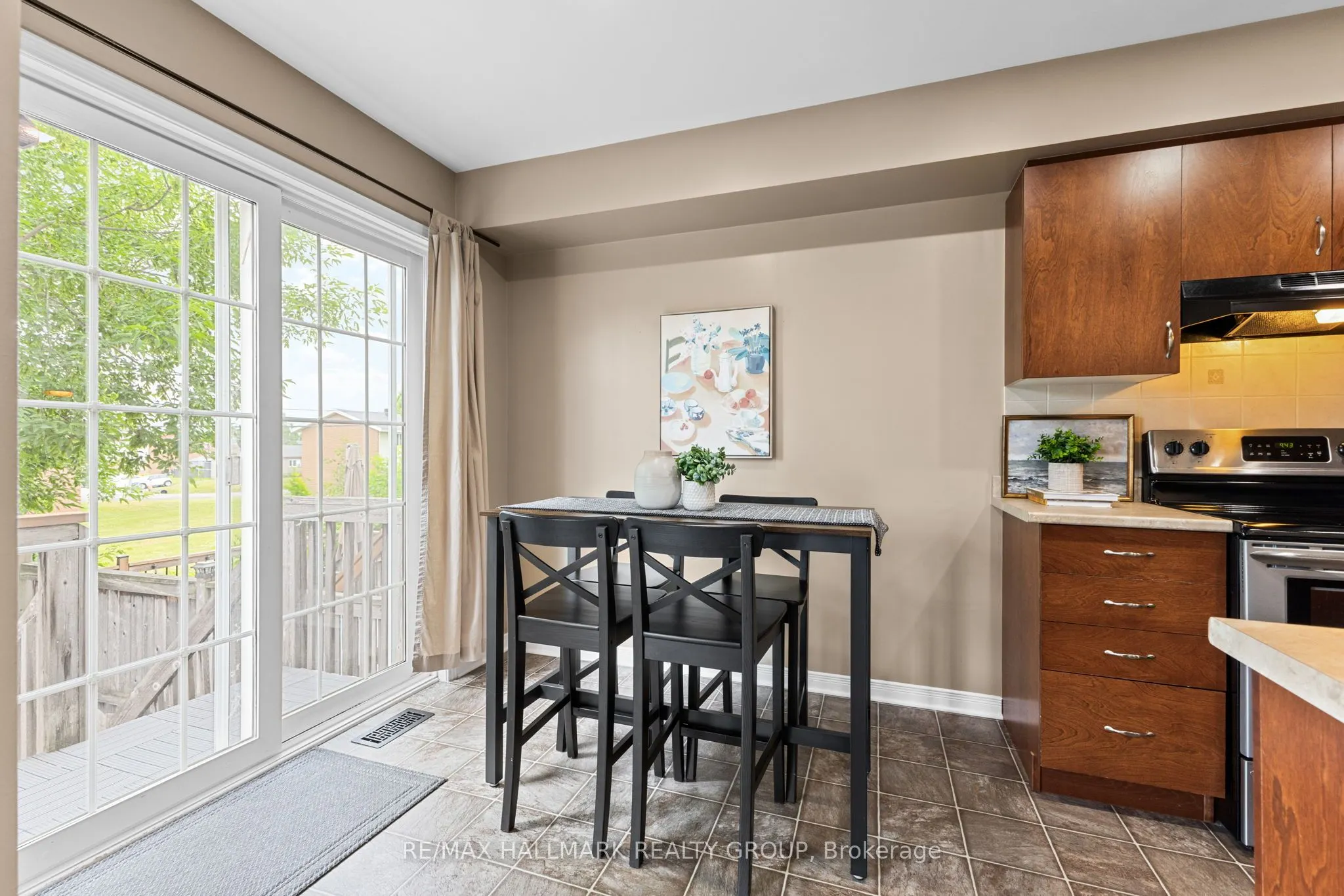 404 Wisteria Crescent