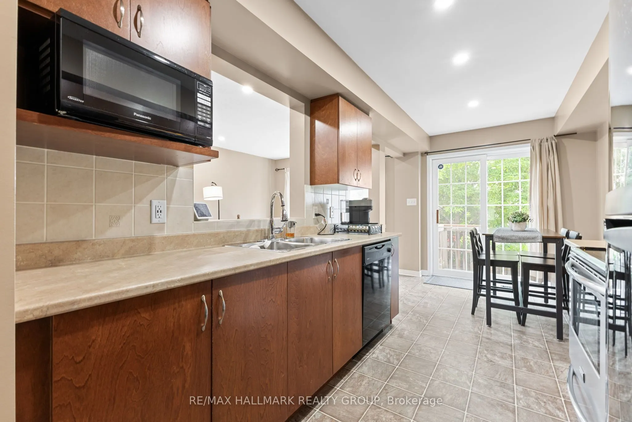 404 Wisteria Crescent