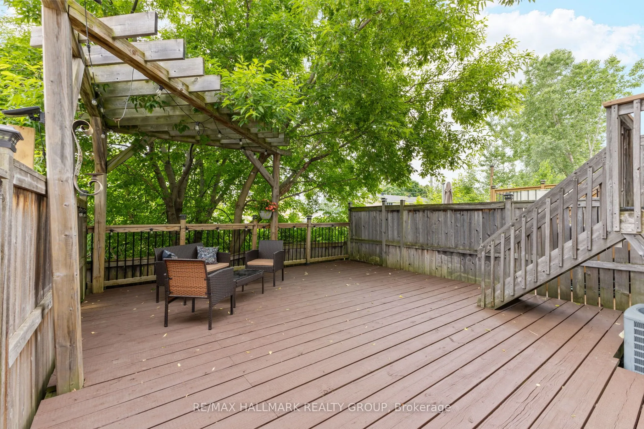 404 Wisteria Crescent