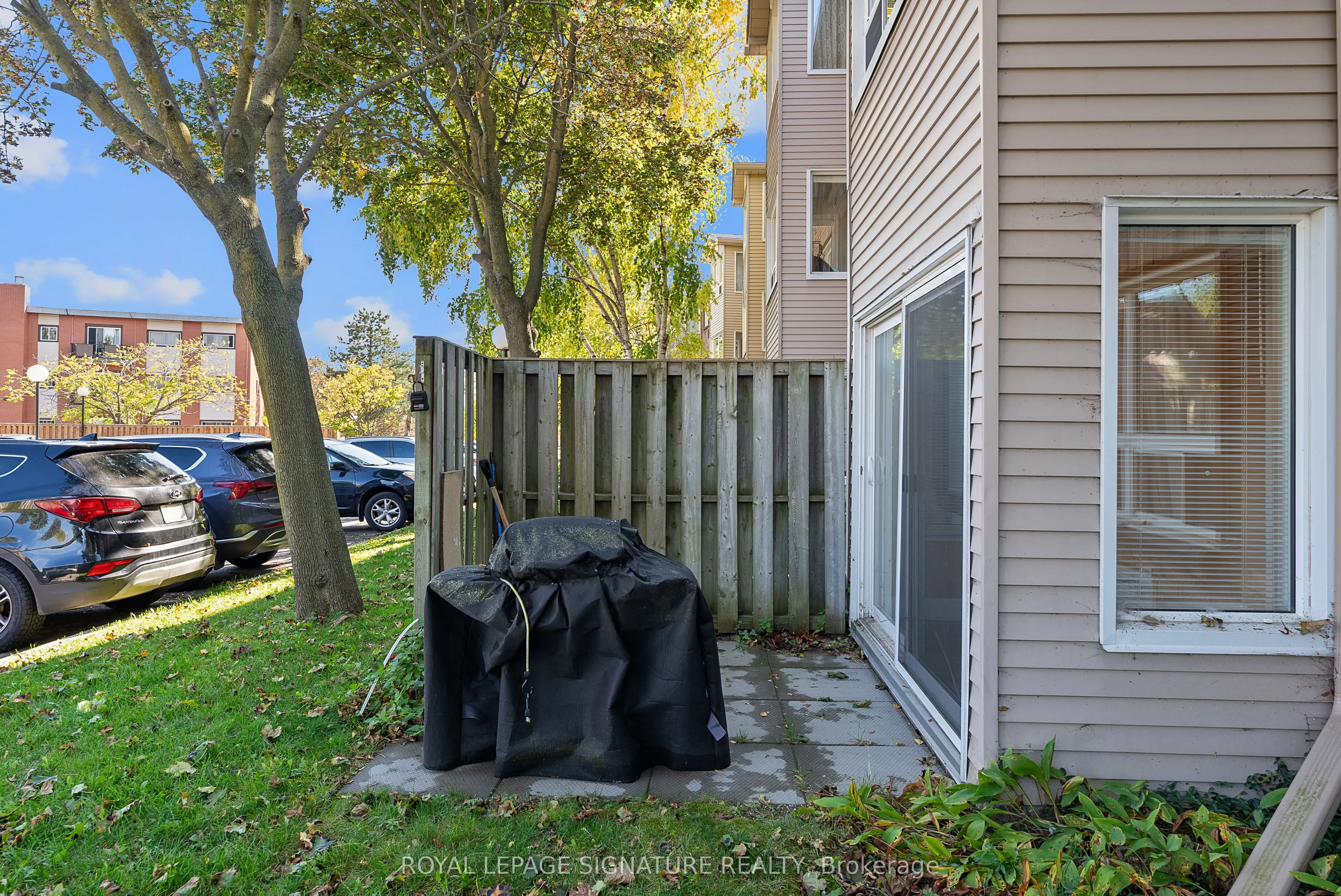 30 Hugo Crescent, #110