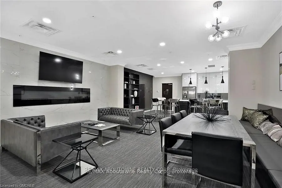 118 KING Street E, #419