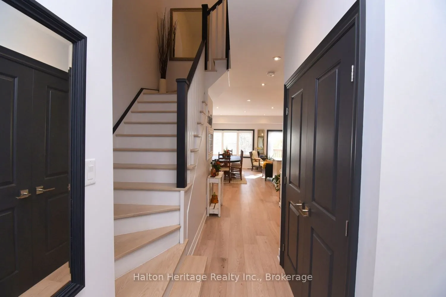 40 Hamilton Street S, #31