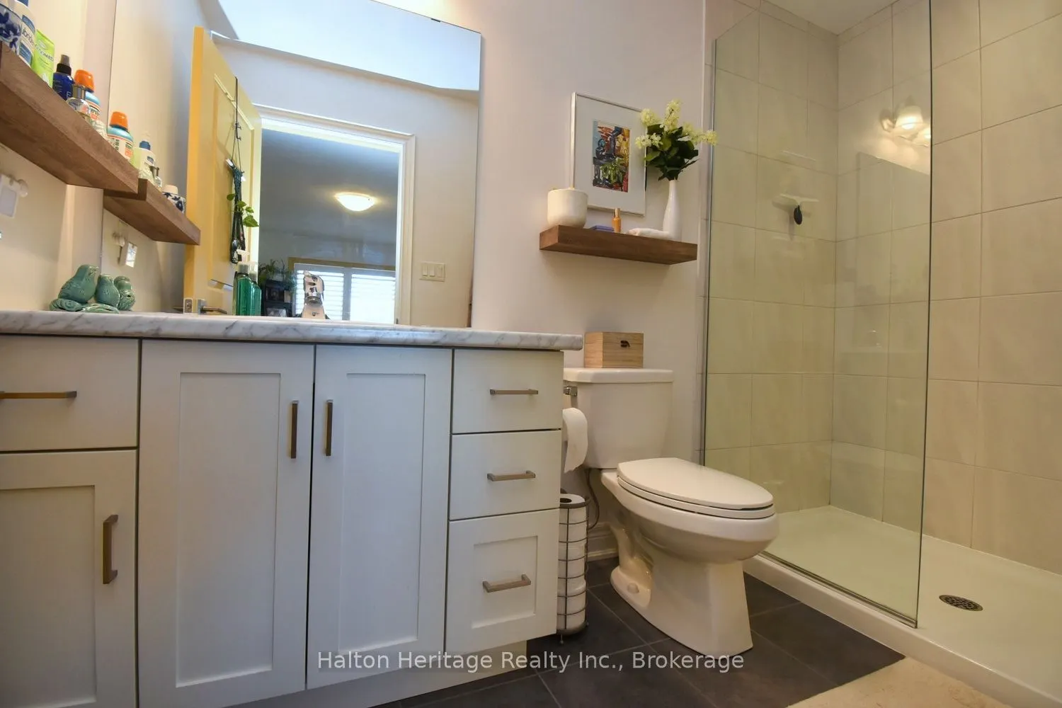 40 Hamilton Street S, #31