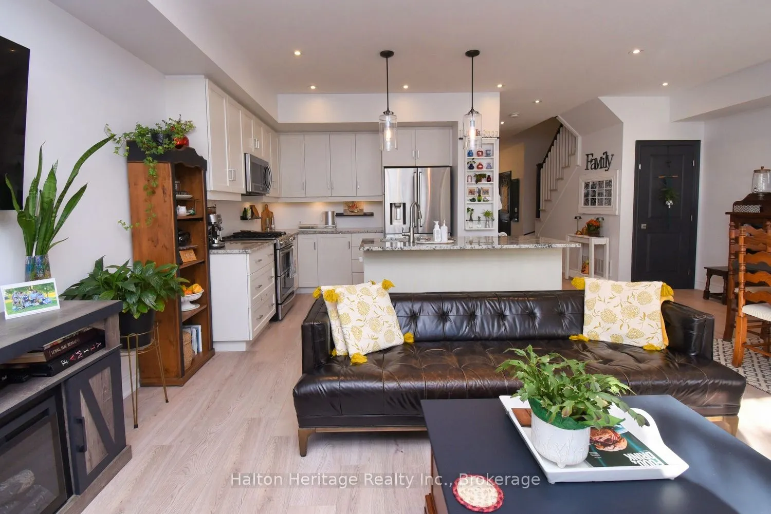 40 Hamilton Street S, #31